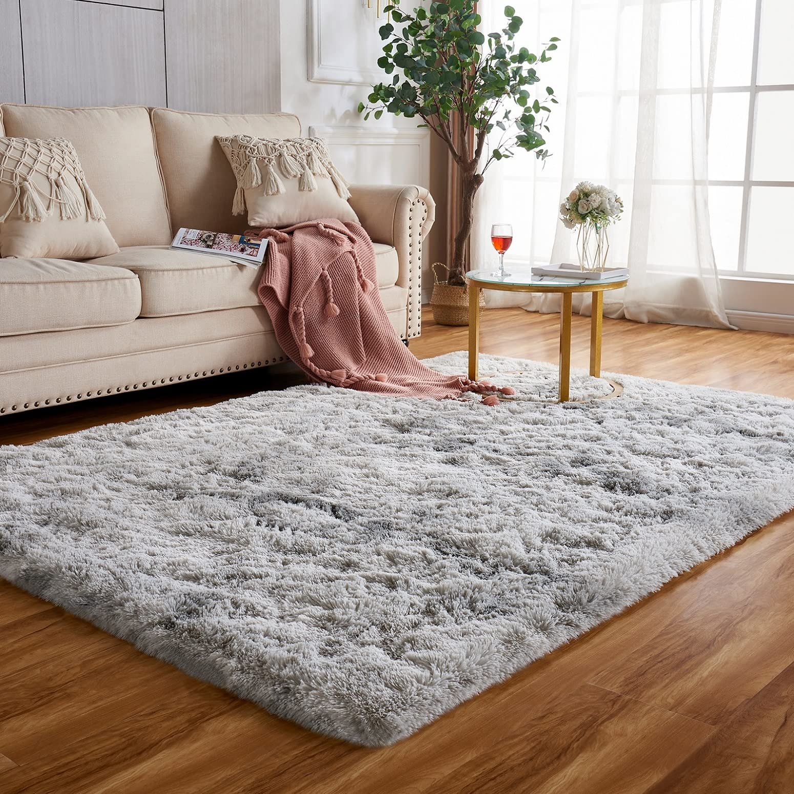 Achiiso Shaggy Rugs, Anti-Slip Fluffy Soft Area Rugs,Comfy Washable Rugs for Bedroom,Living Room,Kids Room (Light Grey,80x120 cm)