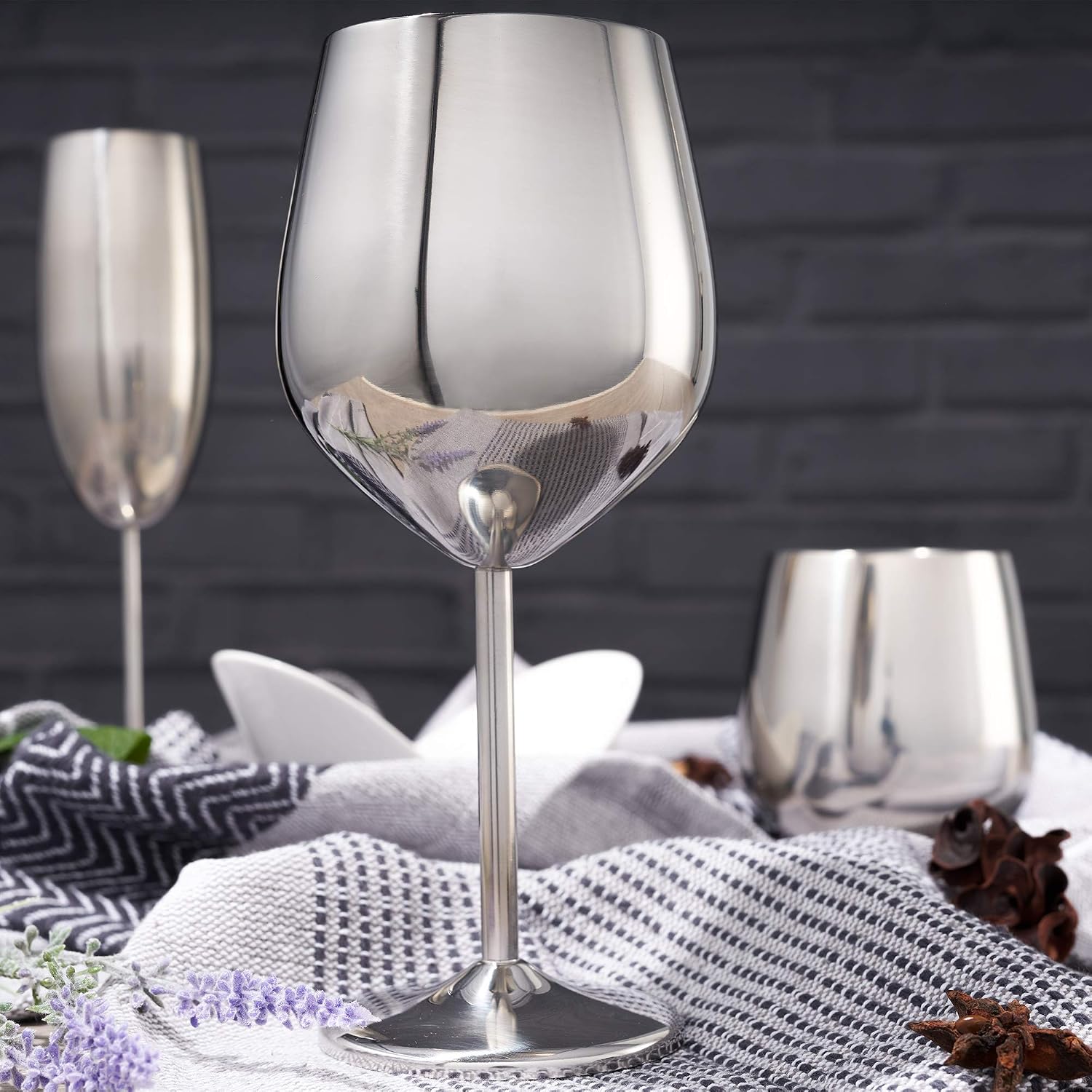 Oak & Steel, 4 Elegant Stainless Steel Silver Wine Glasses, 500ml, Unbreakable Goblet Glass Gift Set - Image 3