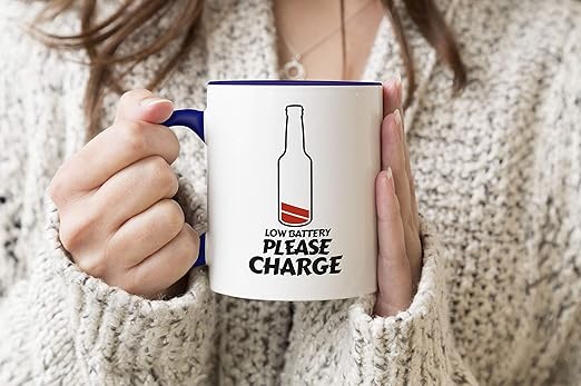 Beer Drinker Low Battery Please Charge Taza con asa azul Taza de ...