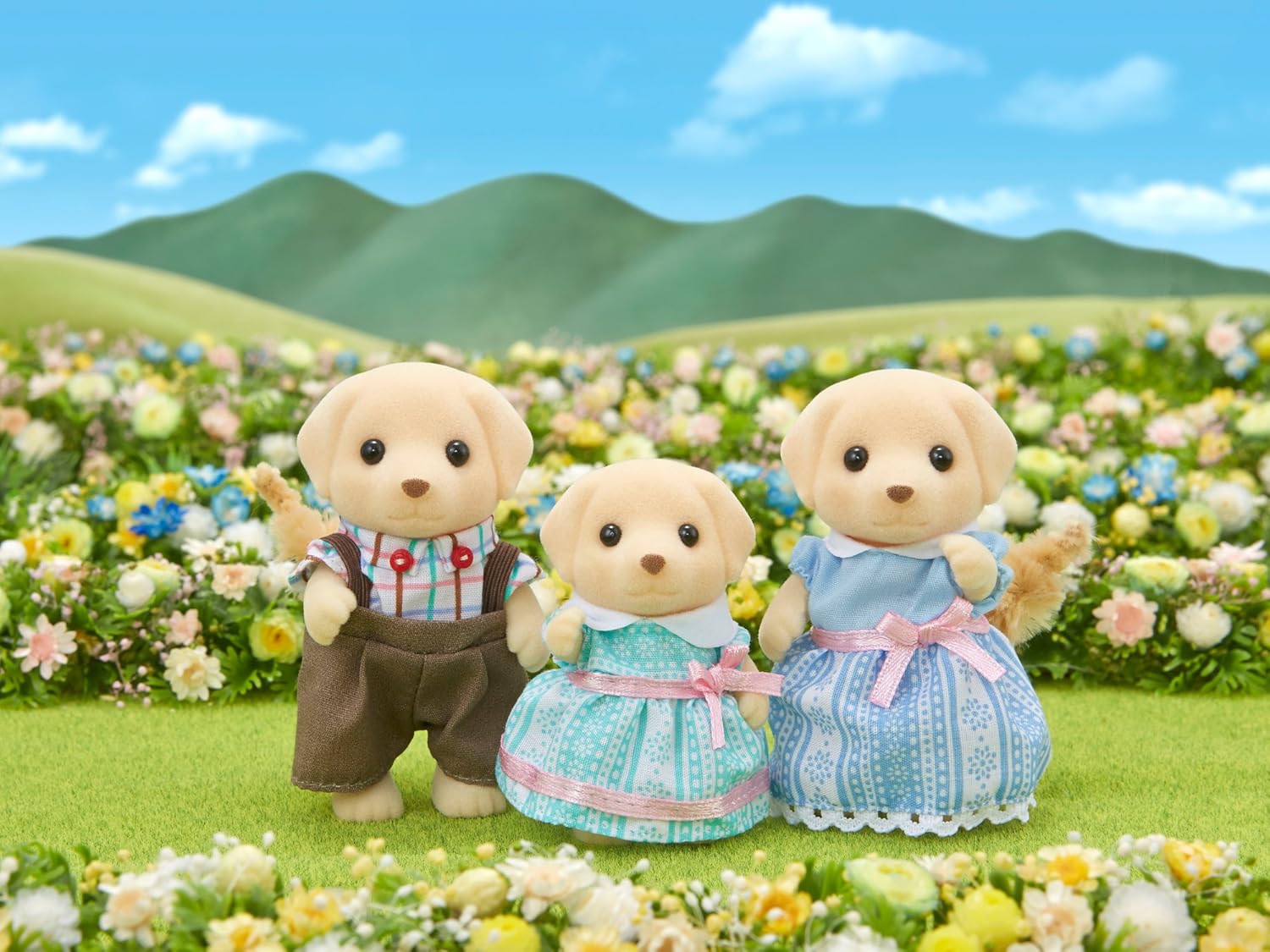 Sylvanian Families 5305 Labrador Family Set of 3, Yellow - Image 4