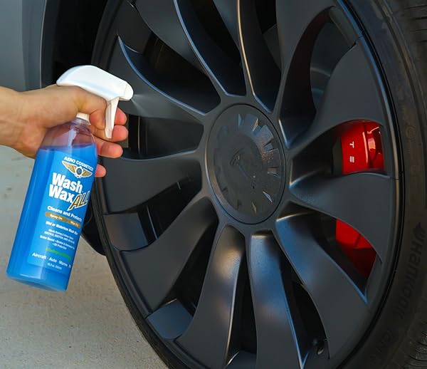 WET OR WATERLESS CAR WASH WAX 32 FL. OZ, UV PROTECTION. CLEANS, PROTECTS, AND SHINES. AIRCRAFT QUALITY JUST SPRAY ON AND WIPE DRY ANYWHERE, ANYTIME, HOME, OFFICE, SCHOOL, GARAGE, PARKING LOTS.