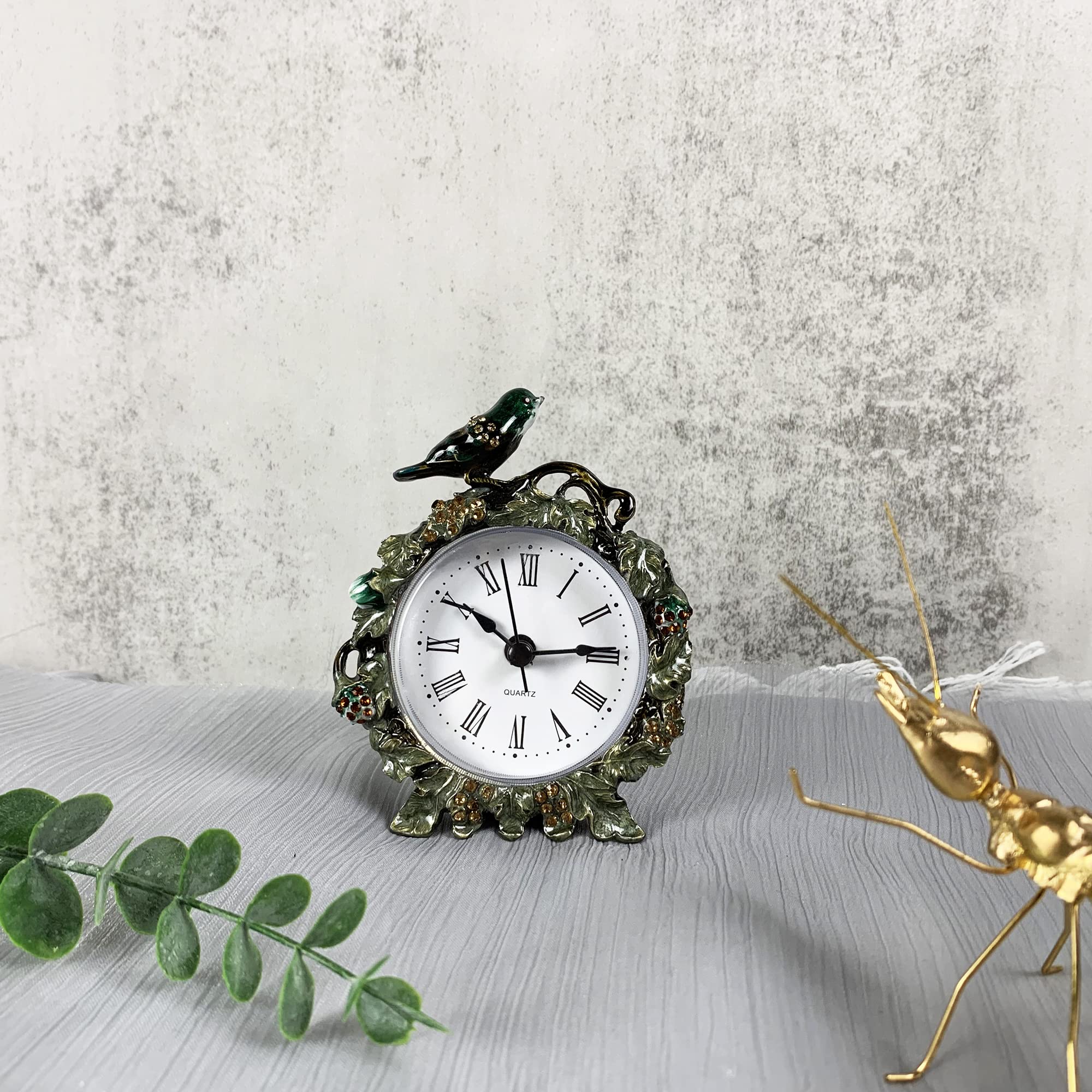 Decorative Mini Table Clock, Vintage Metal Silent Analog Quartz Battery Operated Table Top Clock for Living Room Decor Shelf