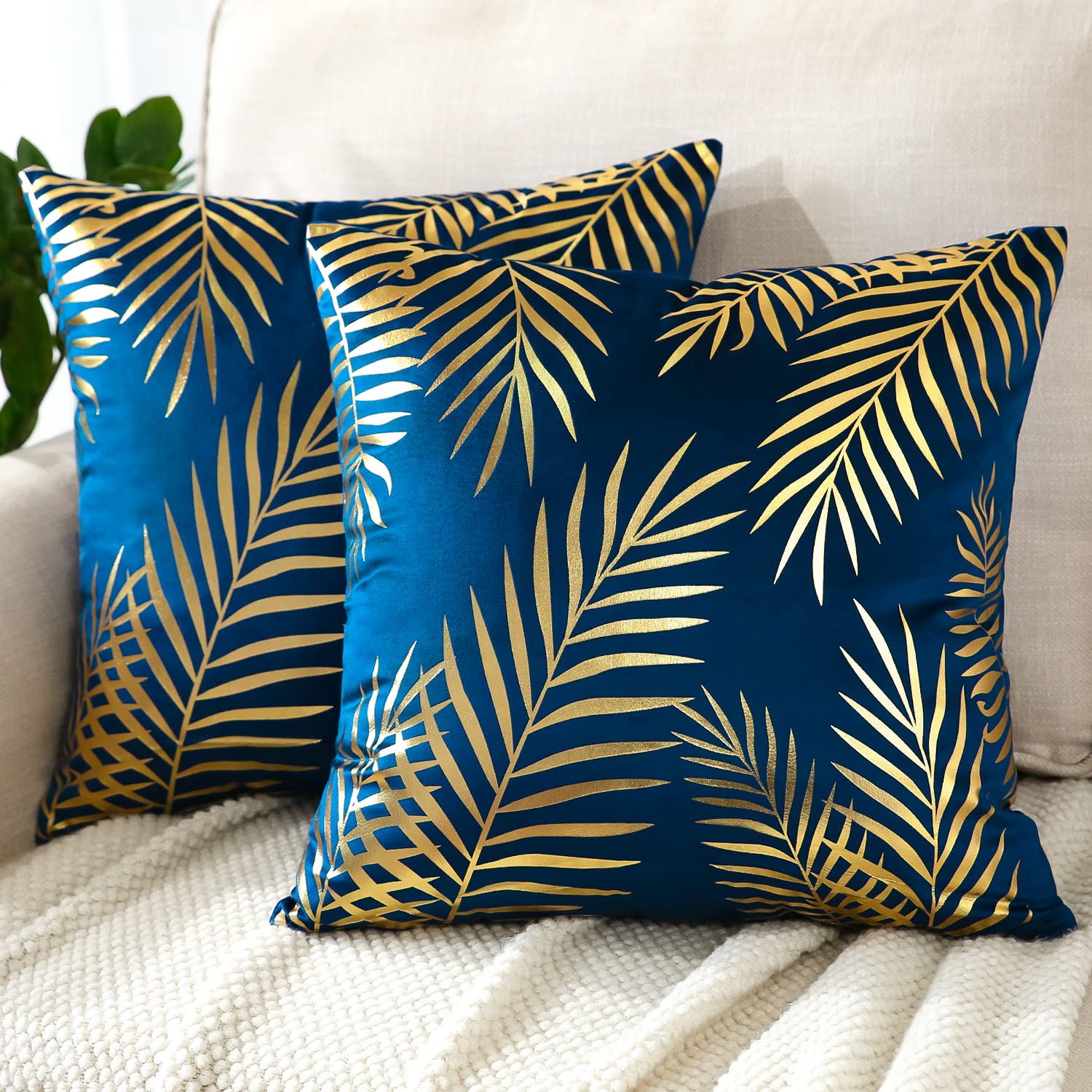 JOTOM Set of 2 Cushion Covers 45x45cm Decor Velvet Throw Pillow Covers Gold Leaves Decorative Pillow Cases Bronzing Flannelette Cushion Cover for Couch Bedroom Sofa Car Home Living Room Decor (Navy)
