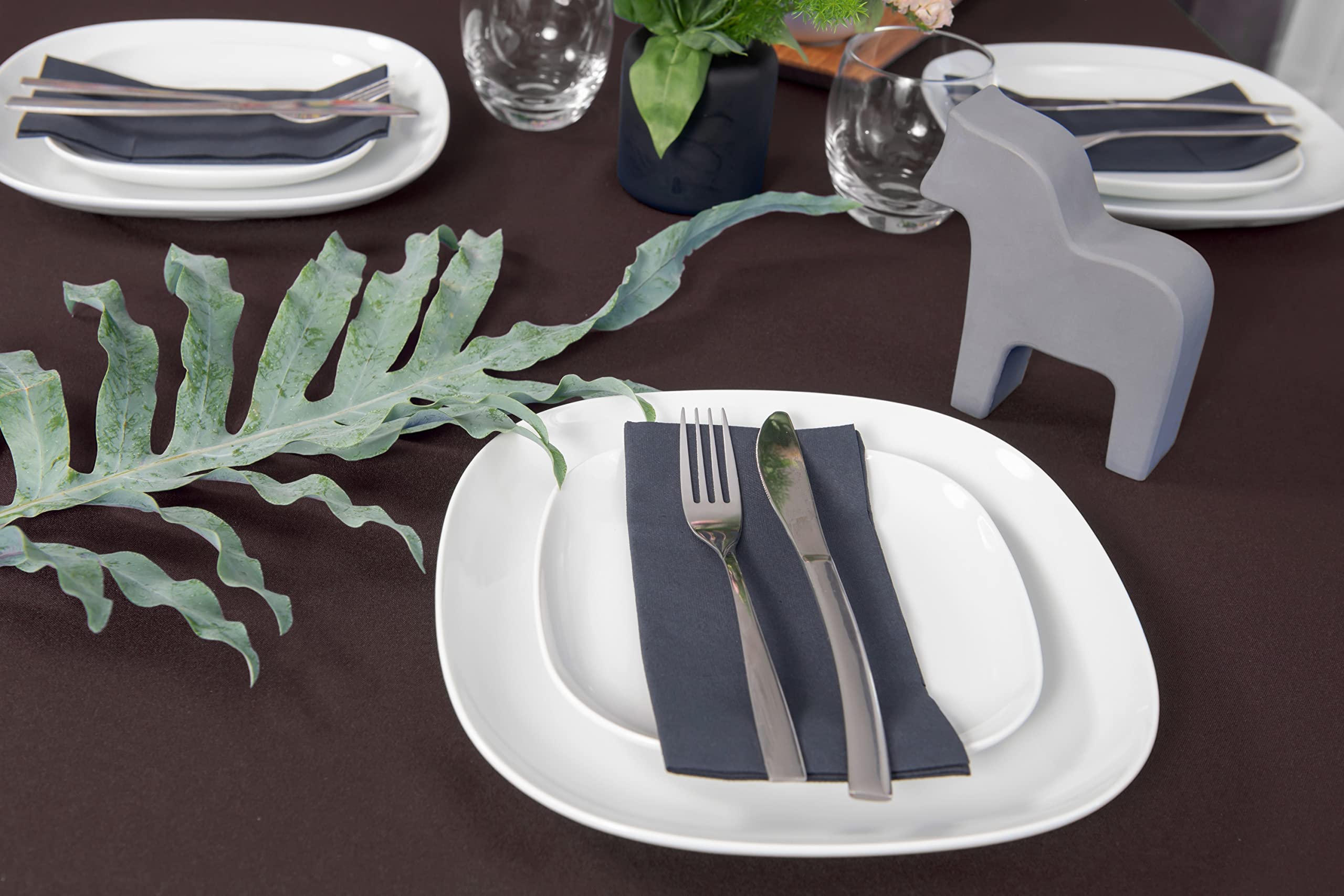 NIBLO Tablecloth Table Runner Table Linen Table Decoration Table Cloth (Chocolate Brown, Tablecloth - 120 x 220 cm)