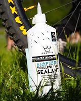 Peaty's Holeshot Biofibre Tubeless Tyre Sealant 500 ml - Seals Up To 6mm view 2