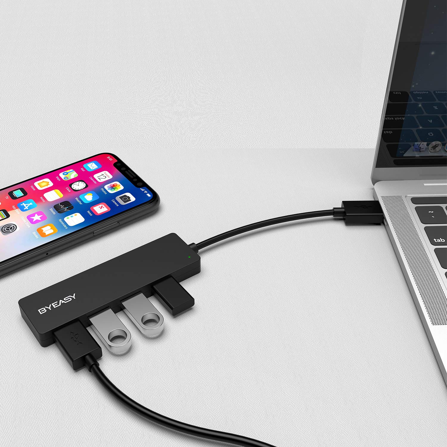 USB Hub, BYEASY 4-Port USB 3.0 Hub Ultra Slim Portable USB Splitter for iMac Pro, MacBook Air, Mac Mini/Pro, Surface Pro, Notebook PC, Laptop, USB Flash Drives, and Mobile HDD (Leather Black)