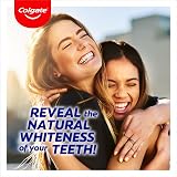 Colgate Max White Toothbrushes Medium Whitening 3 Pack Assorted Designs view 3