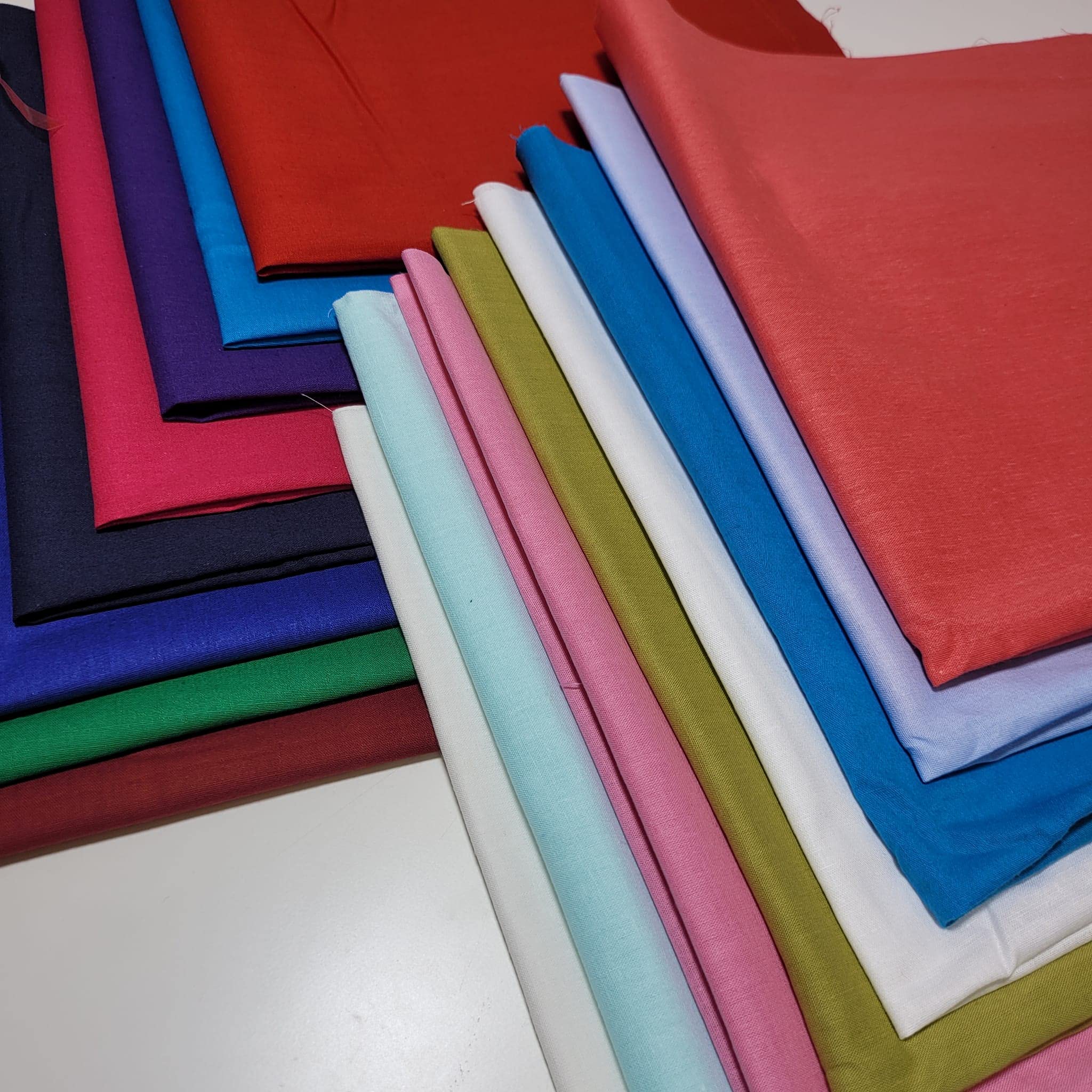 100% Cotton Egyptian/Poplin Fat Quarter Bright/Pastel/Assorted Colours (50X50cm) Various Size Packs (Bright/Assorted (16 Piece Bundle))