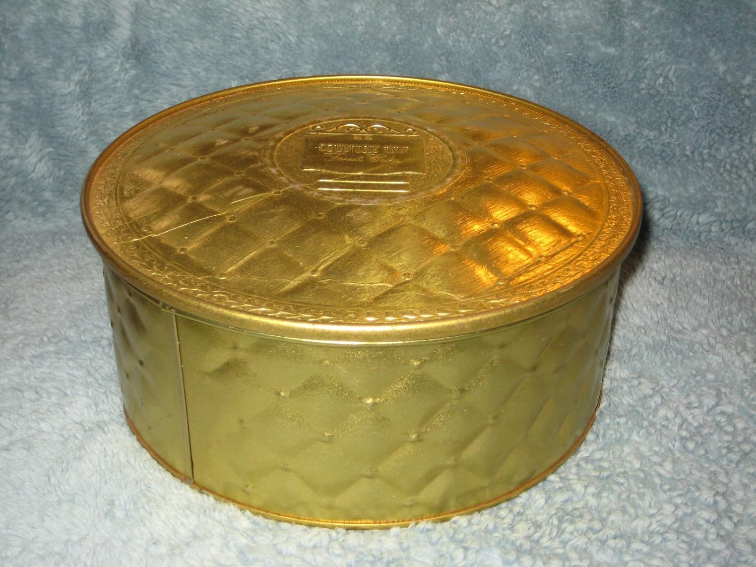 Vintage Country Inn Fruit Cake Metal Tin Guildcraft NY USA Gold