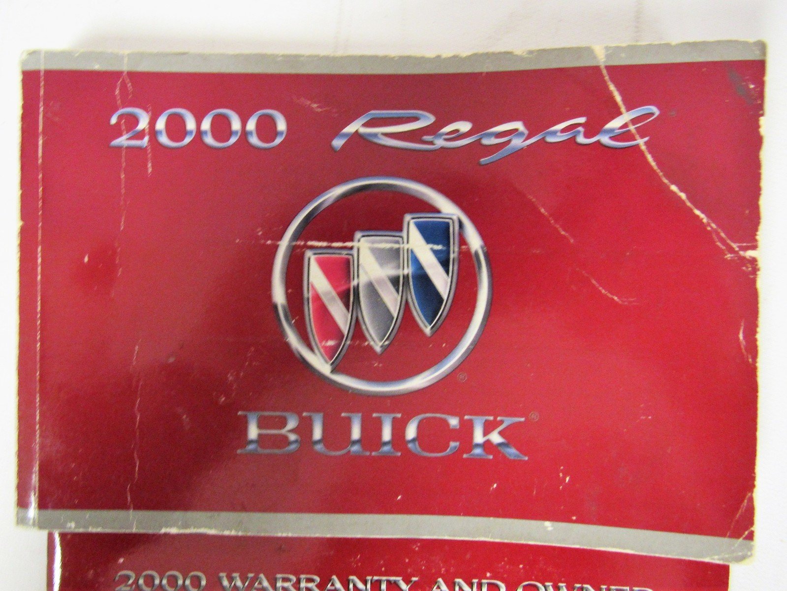 2000 Buick Regal Owners Manual book Paperback – June 1, 2017
