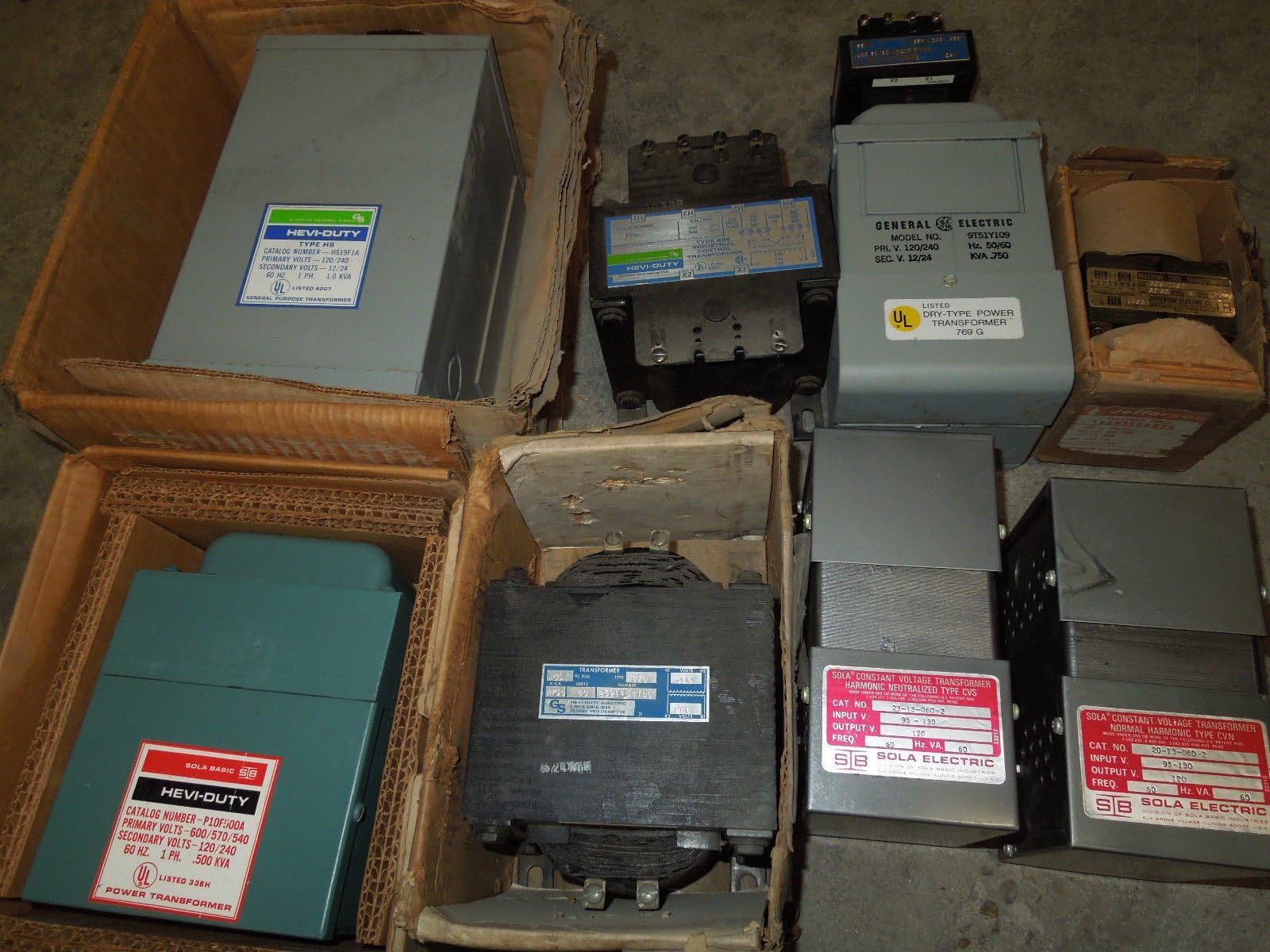 Sola Electriic, Constant Voltage kTransformer, 60VA, #20-13-060-2