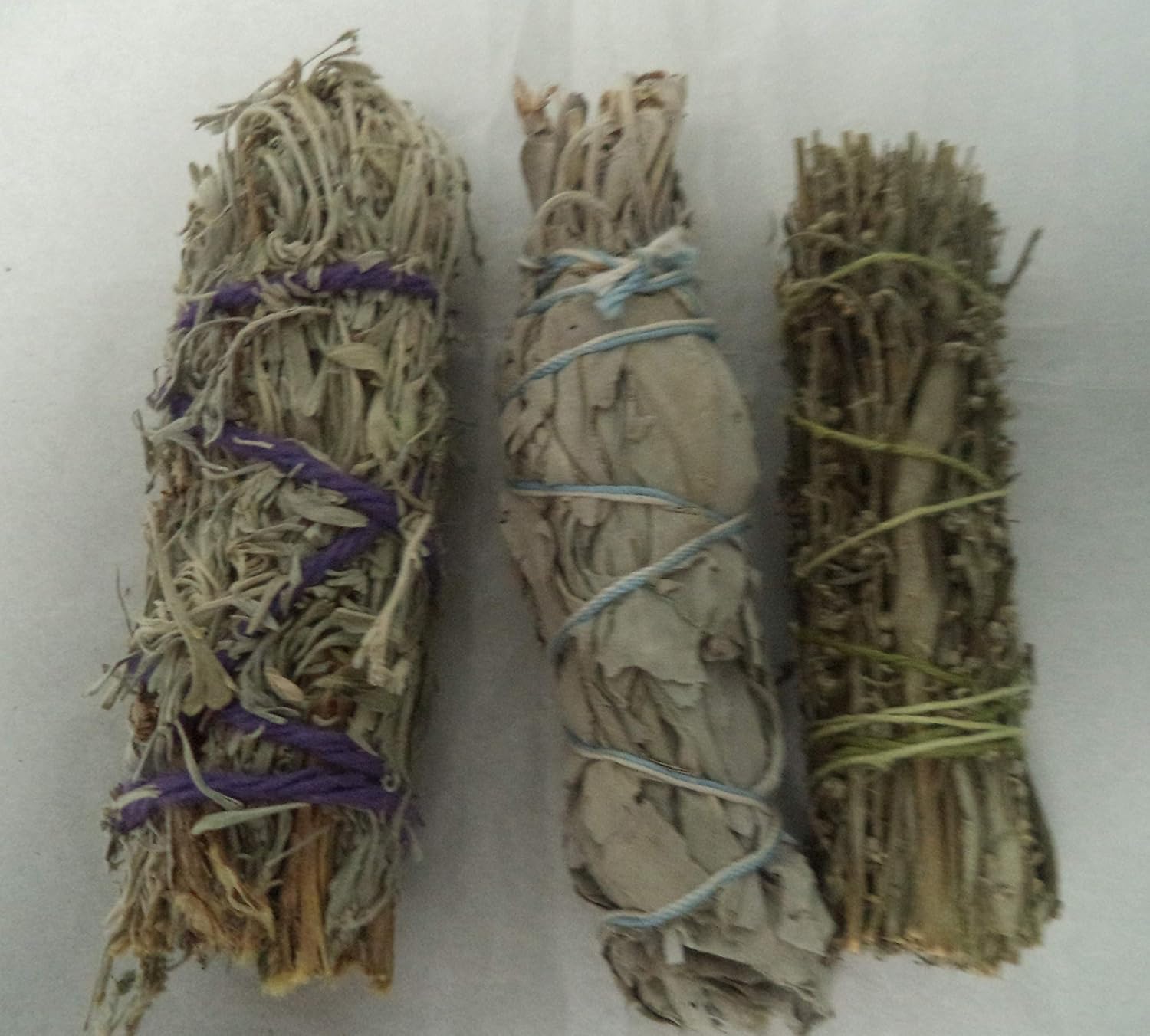 カリフォルニアホワイトセージdesert 3パック Sticks And B013j5s3om Cedarセージsmudge Sage お香 人気ブランド新作豊富 Www Bakesbangpol Jatimprov Go Id