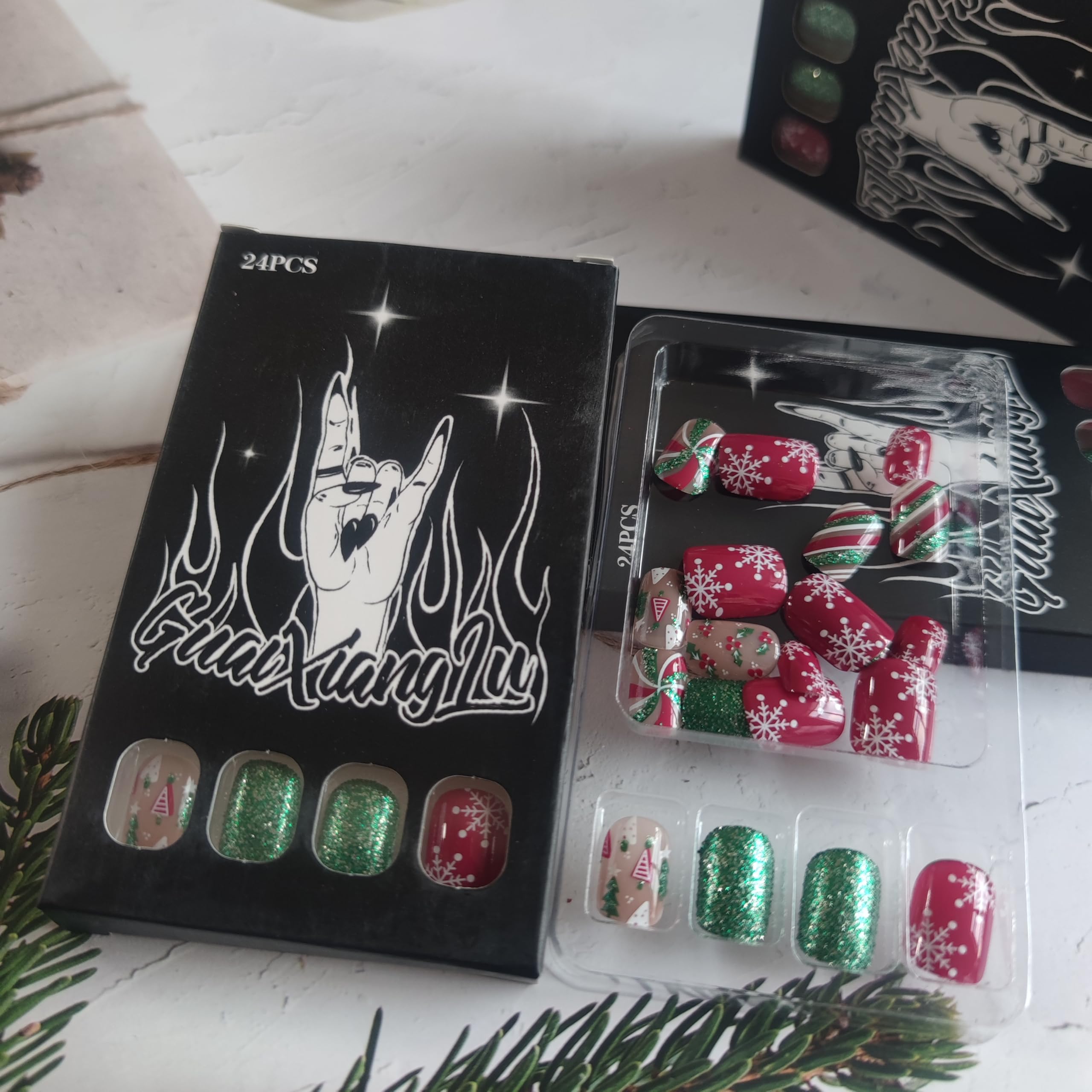 Christmas Holly Press on Nails Glossy Green Glitter Curve Line False Nails Short Square Snowflake Fake Nails Gel Glue on Nails Christmas Tree Stick on Nails for New Years Gifts 24 Pcs Merry Christmas - Image 3