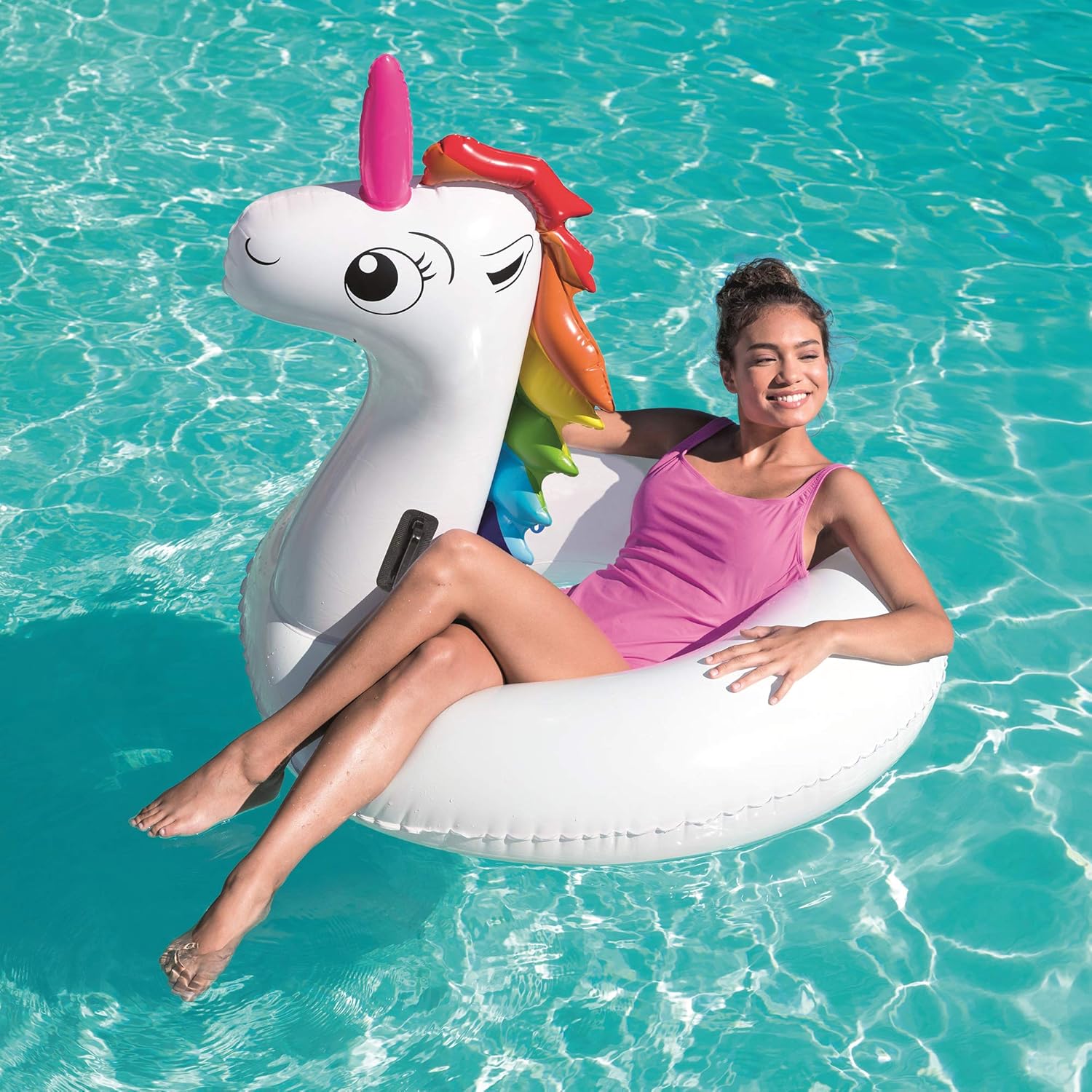 Flotador Bestway unicornio gigante por sólo 13,99€ ¡¡43% de descuento!!