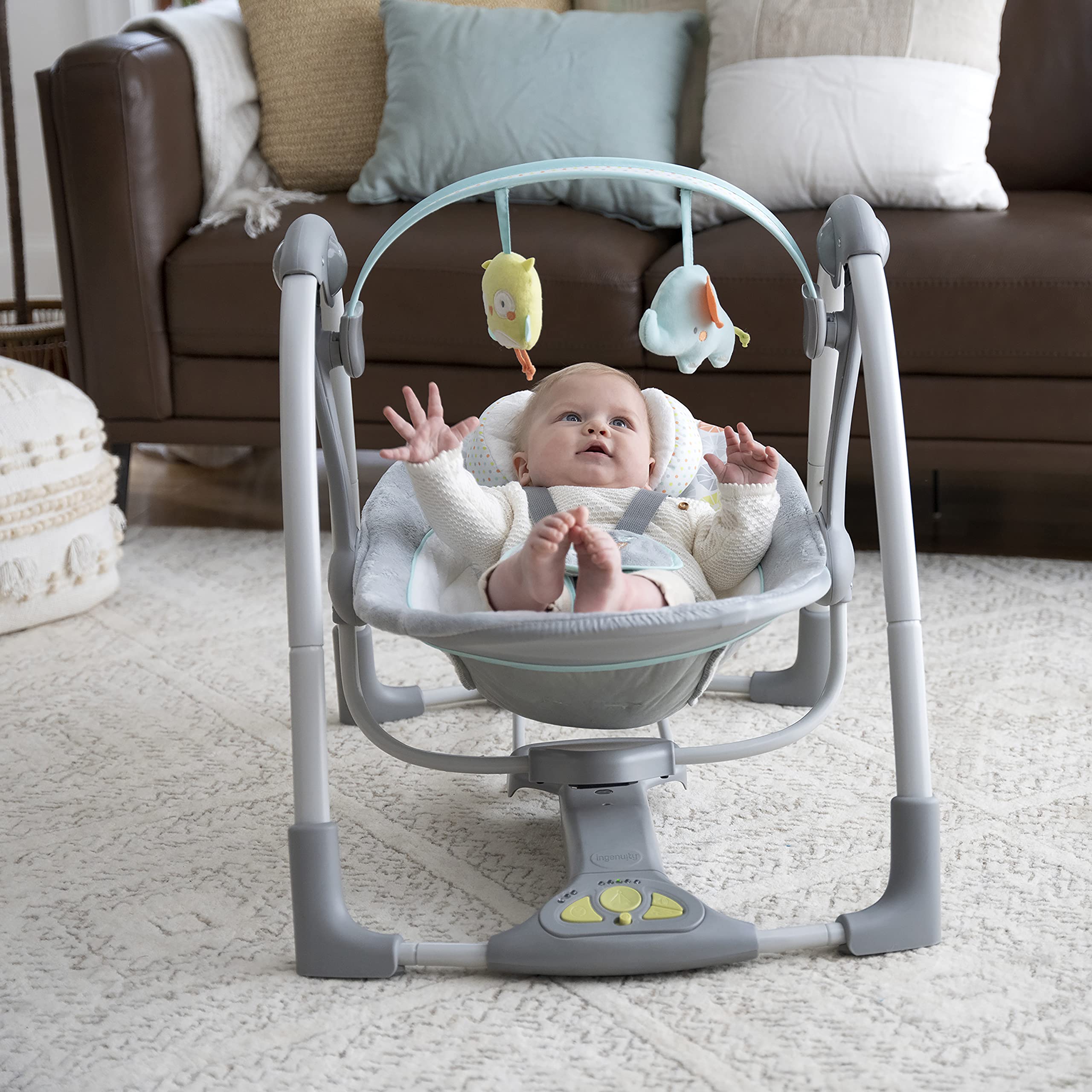 Ingenuity Swing 'n Go 5-Speed Baby Swing - Foldable, Portable, 2 Plush Toys & Sounds, 0-9 Months 6-20 lbs (Hugs & Hoots)