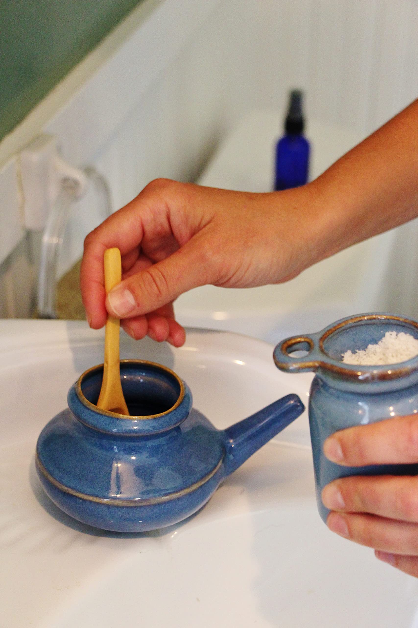 Baraka Handcrafted Ceramic Neti Pot w/Box and 2 oz Mineral Sea Salt Rinse (Blue) - Tool Kit for Home - Relaxing Gifts for Women - Snoring & Saline Solution