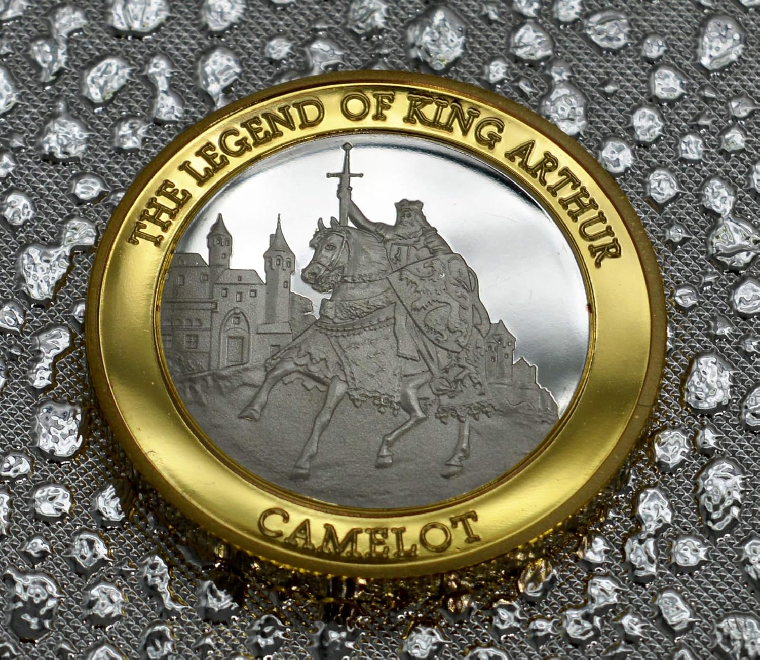 The Commemorative Coin Company KING ARTHUR & EXCALIBUR Fine Silver & 24ct Gold 'Dual Metal' Commemorative in Capsule. Camelot