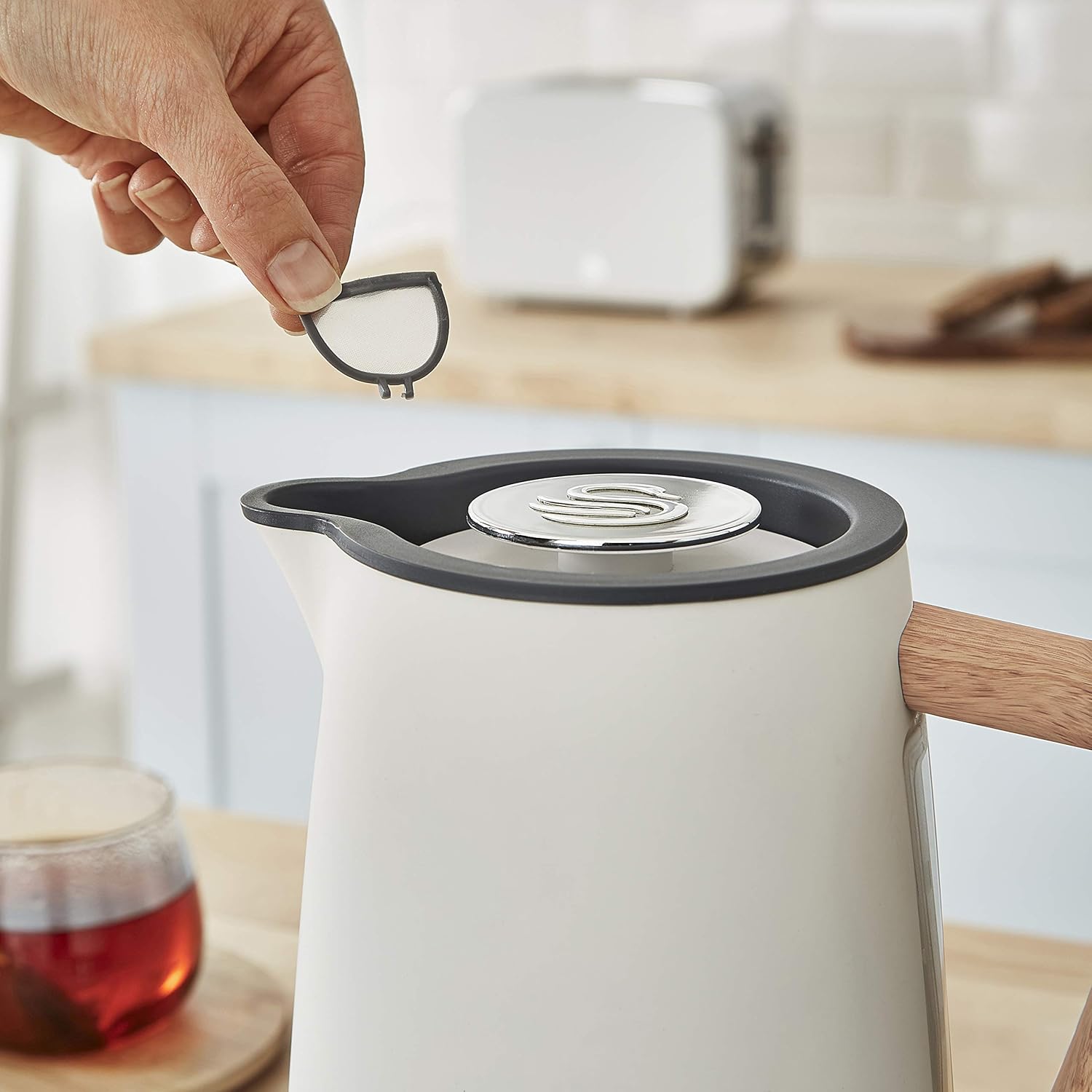 Swan SK14610WHTN Nordic Cordless Jug Kettle with Fast Boil Technology, Overheat Protection, Soft Touch Handle, 1.7L, 3KW, White - Image 5