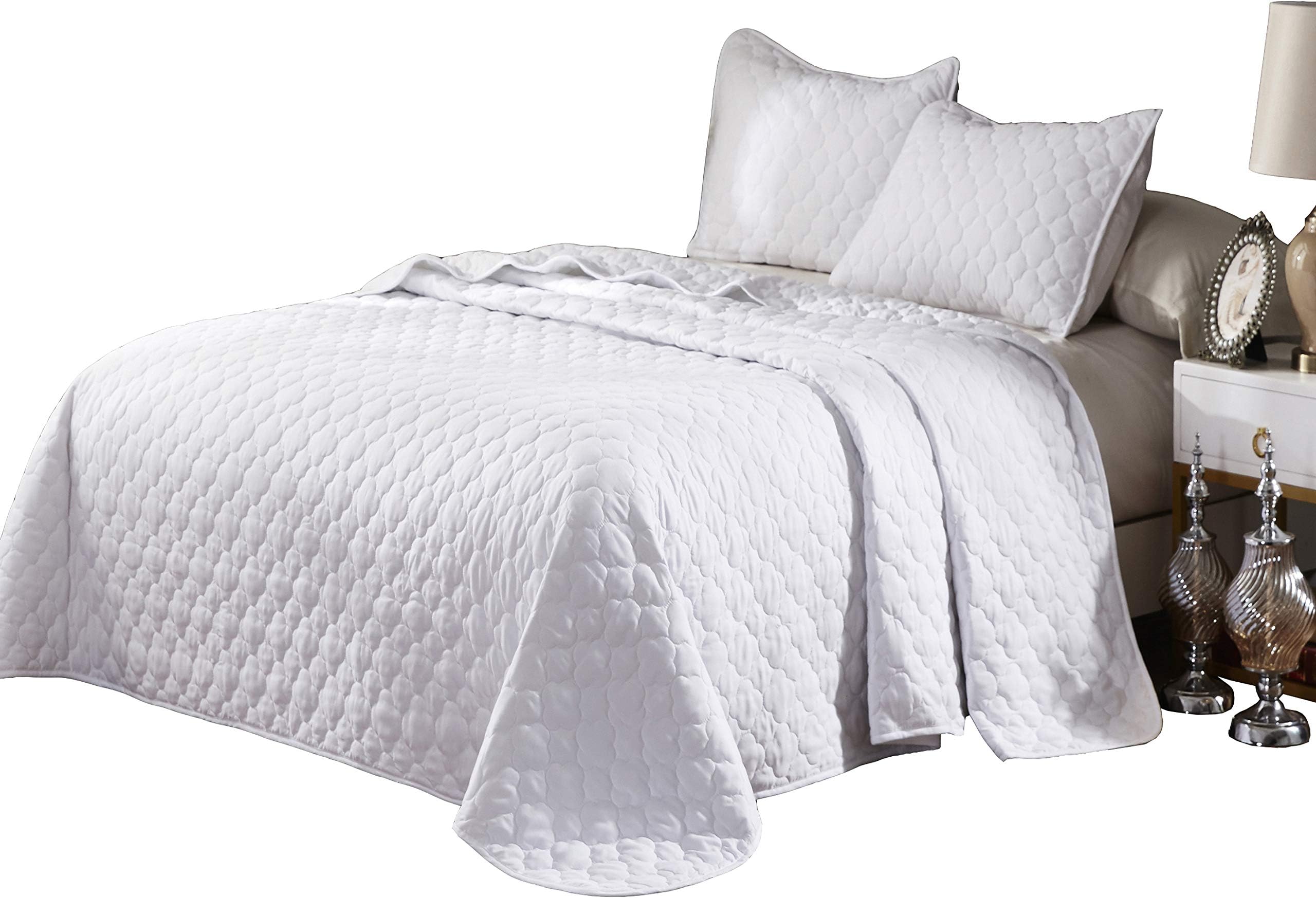 Oversize King/Cal-King, White Solid Color, Quilted Bedspread Coverlet, 118 by 106 inches + 2 King Shams 20 by 36 inches, Light Weight, 20 inch Fall Each Side, Home, Hotel/Motel, Rentals 7.30 lbs