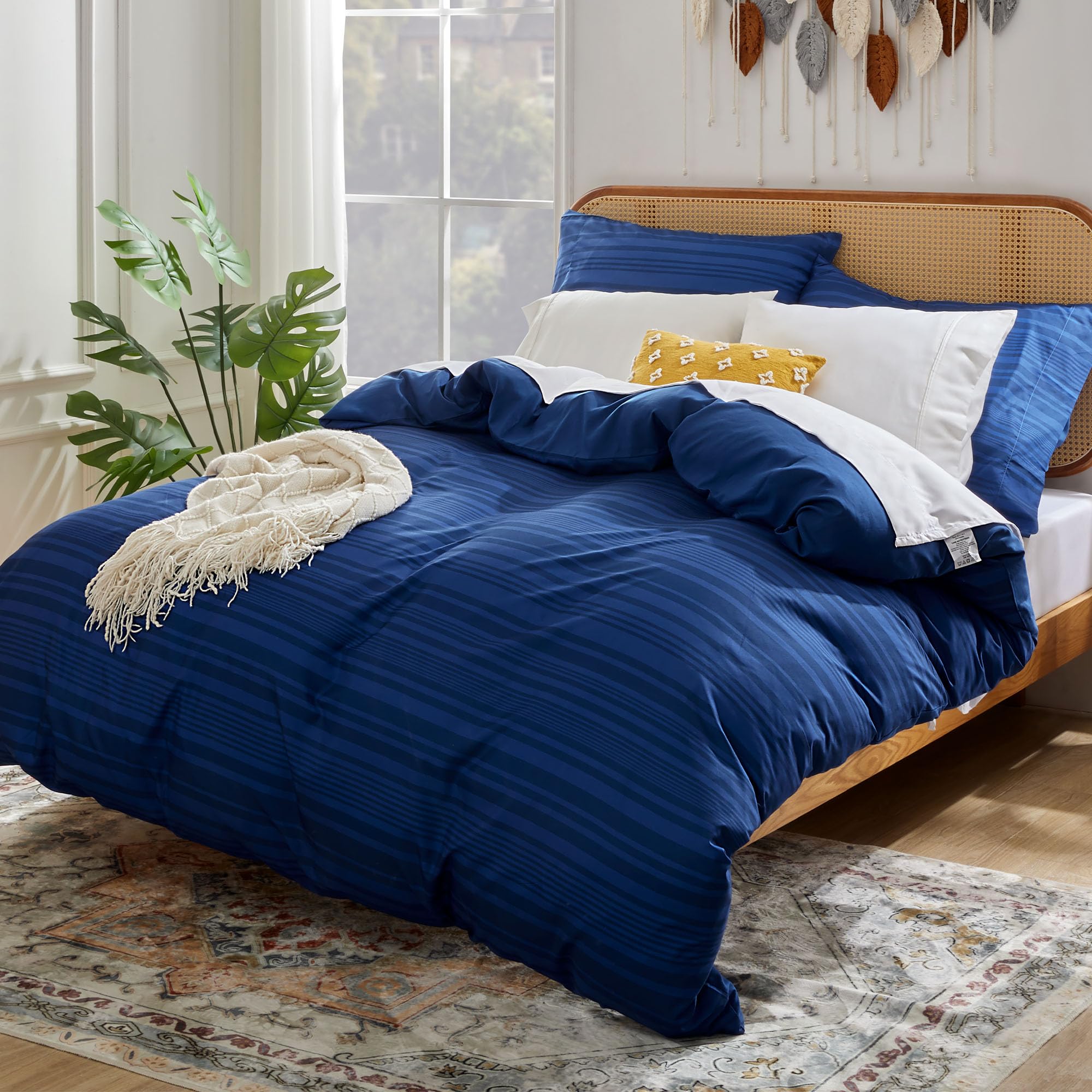 Sonive Microfiber Duvet Cover Set, Fitted Sheet 135 x 200 cm, Pillow Cover 80 x 80 cm x 1, Royal Blue Calvin Stripe