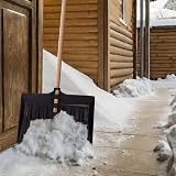 BARGAINS-GALORE 1.3m Snow Shovel with Wood Handle Pusher Scooper view 2