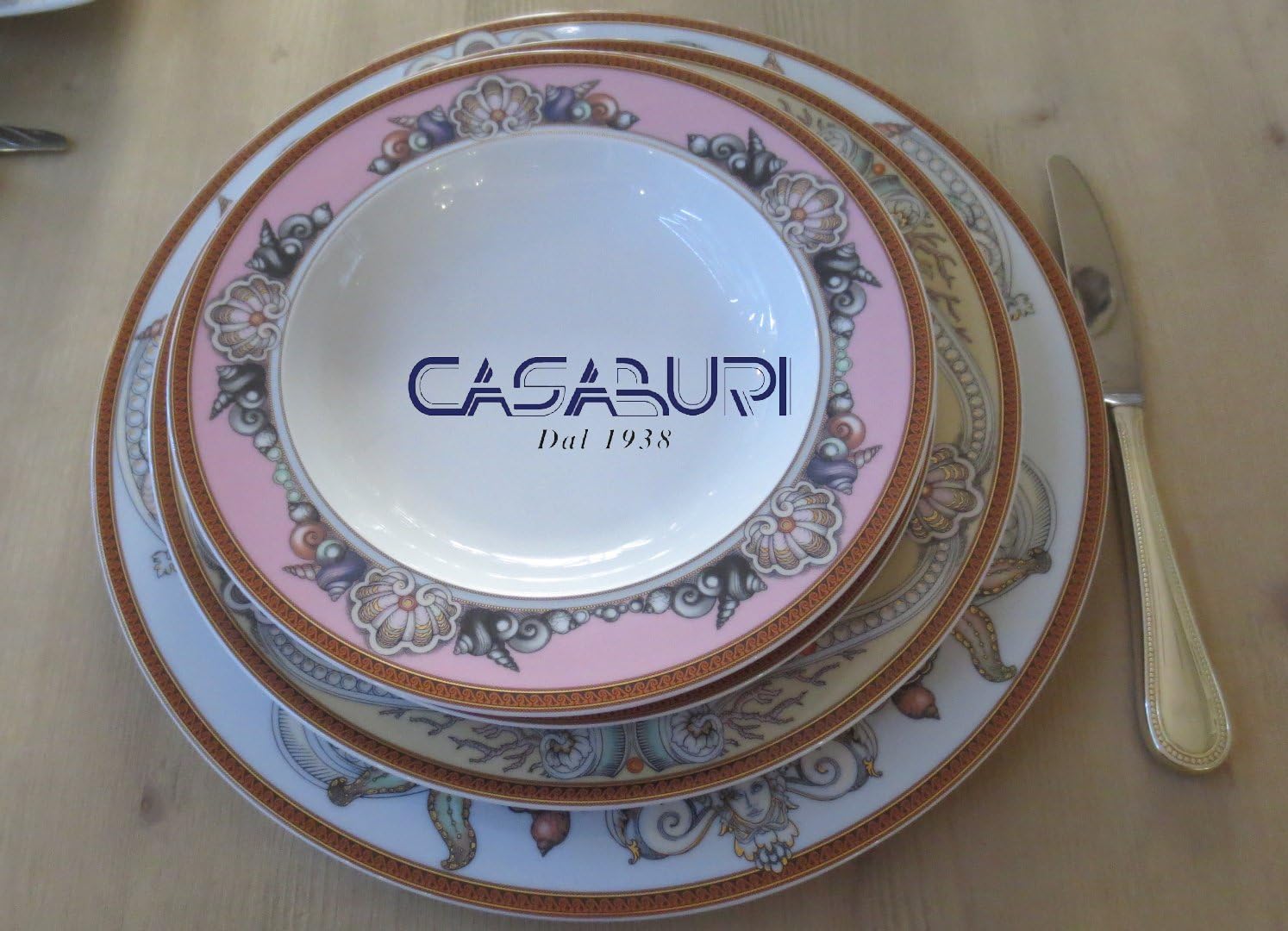 Versace Set of 8 Pieces Les ETOILES DE LA Mer (2 Underplates -2 Flat cm 27-2 Beige- 2 Bottom Plate 22 Pink- Fruit Plate 22 Pink