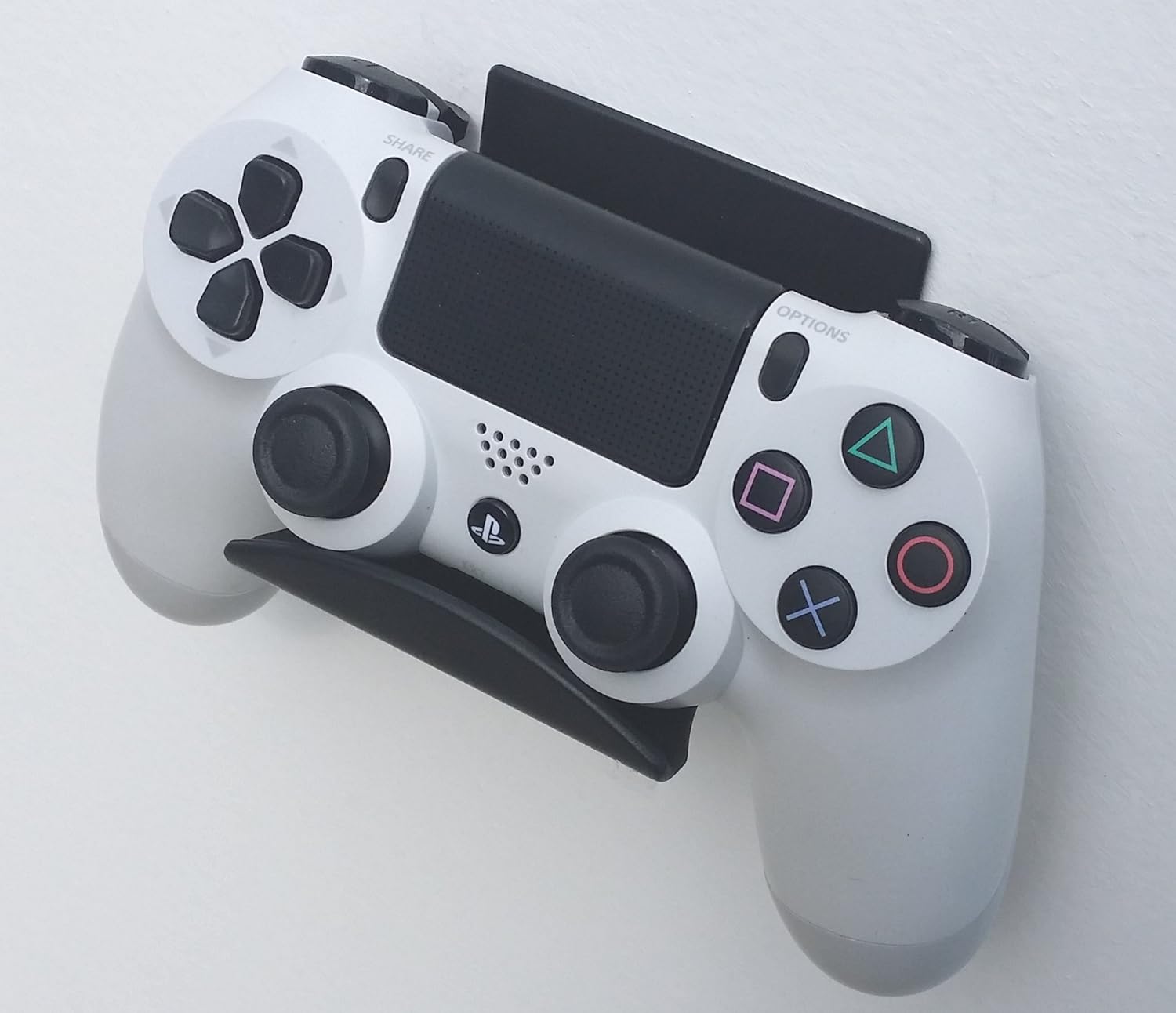 Best Desk Accessories For Gaming