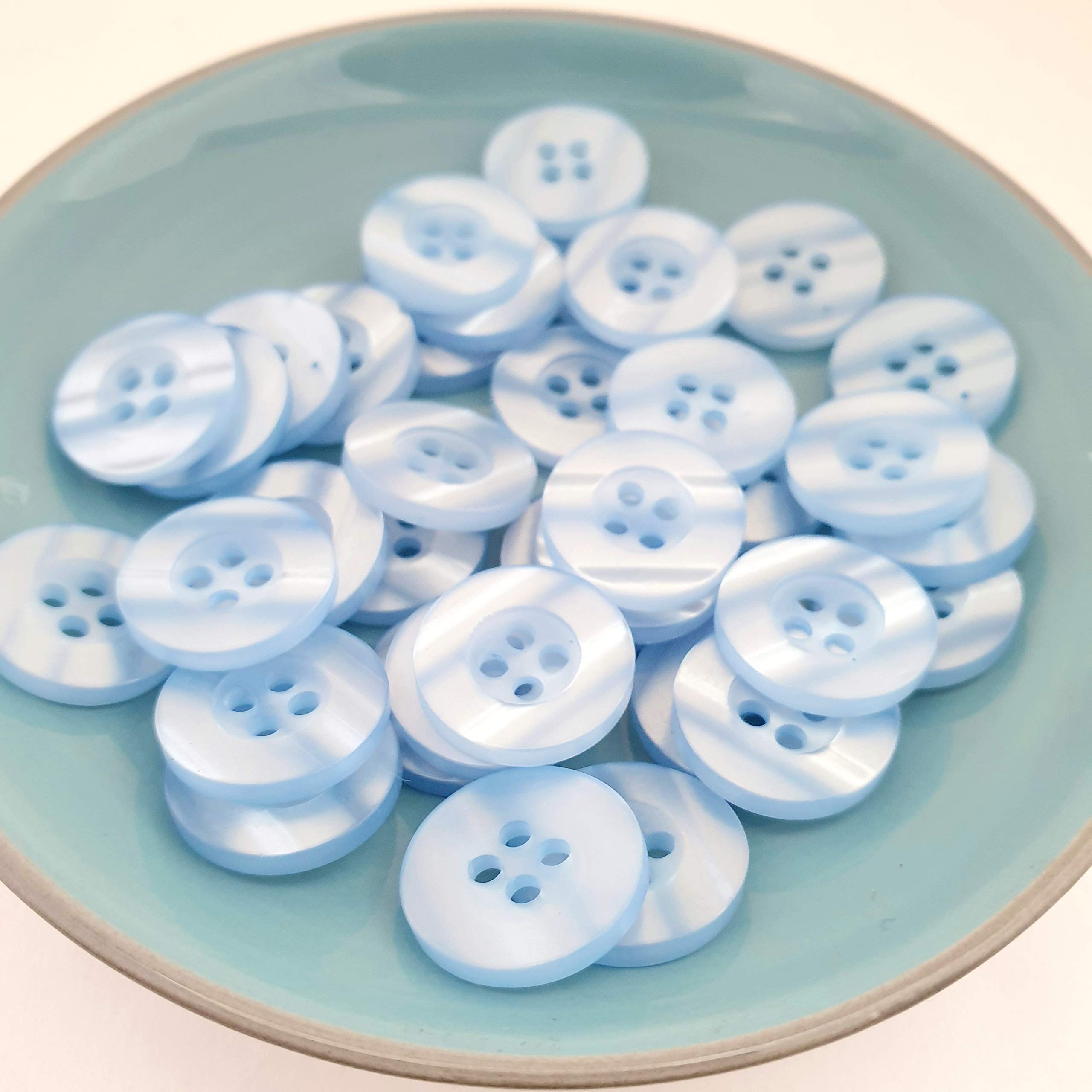 MajorCrafts® 50pcs 15mm Baby Blue 4 holes Round Sew-on Resin Pearlescent Buttons Craft Embellishments
