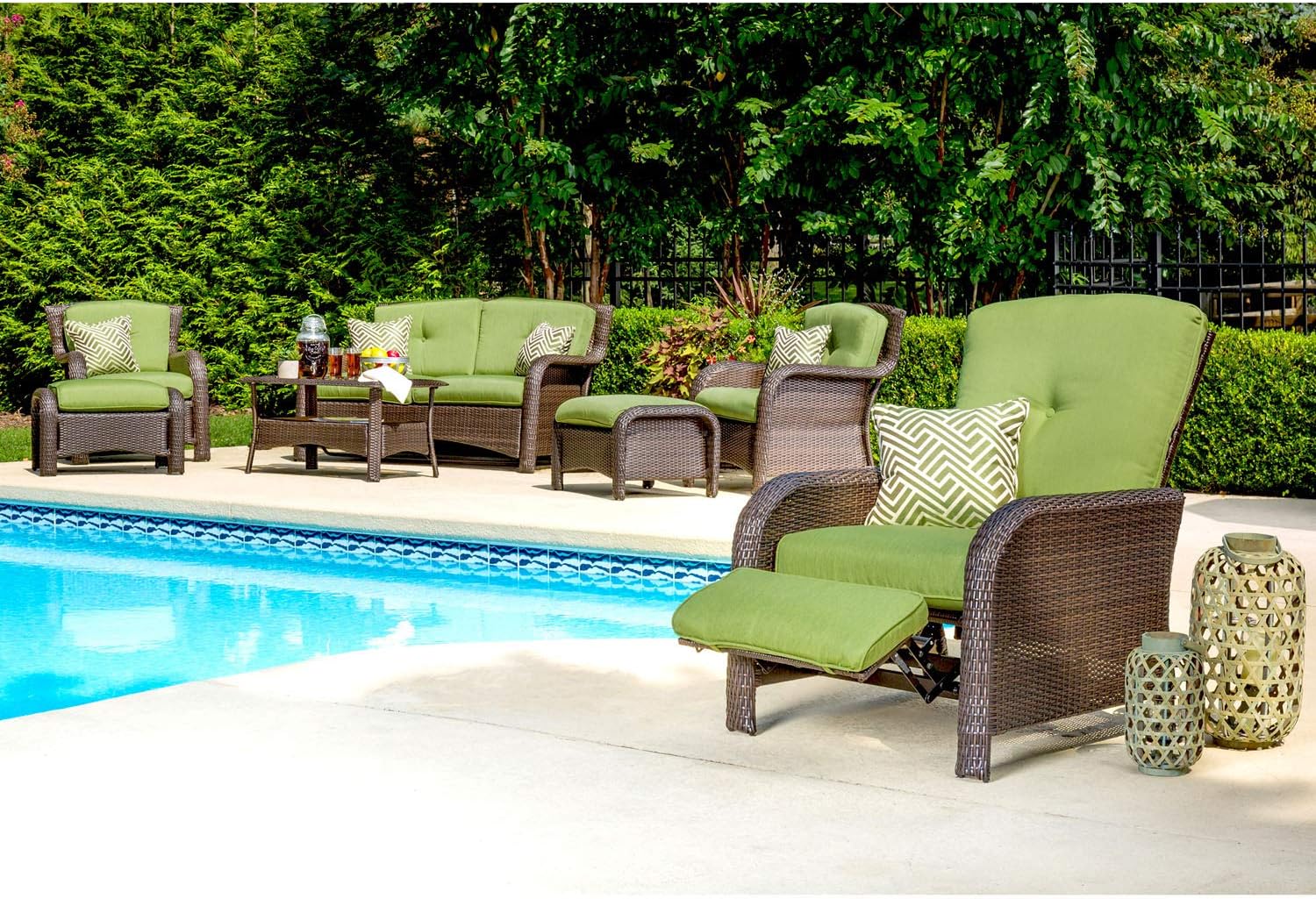 Amazon Com Hanover Strathmere Outdoor Luxury Recliner Rich Brown Cilantro Green Garden Outdoor