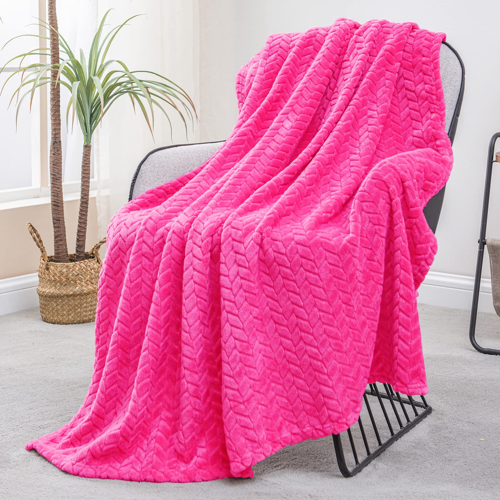 Exclusivo Mezcla Fleece Throw Blanket for Sofa and Bed, 127x178 CM Soft Cozy Jacquard Flannel Blankets, Lightweight Fuzzy Plush Warm Throws for All Seasons, Hot Pink