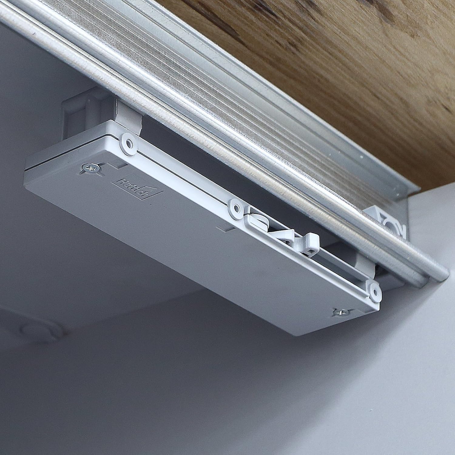 Forte Express Dampfungsbeschlag Fur Schwebeturenschrank 2er Set Metall Grau 19 X 7 50 X 7 50 Cm Amazon De Kuche Haushalt