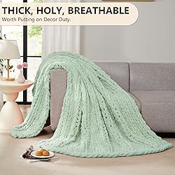 L'AGRATY Chunky Knit Blanket