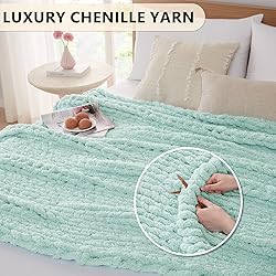 L'AGRATY Chunky Knit Blanket