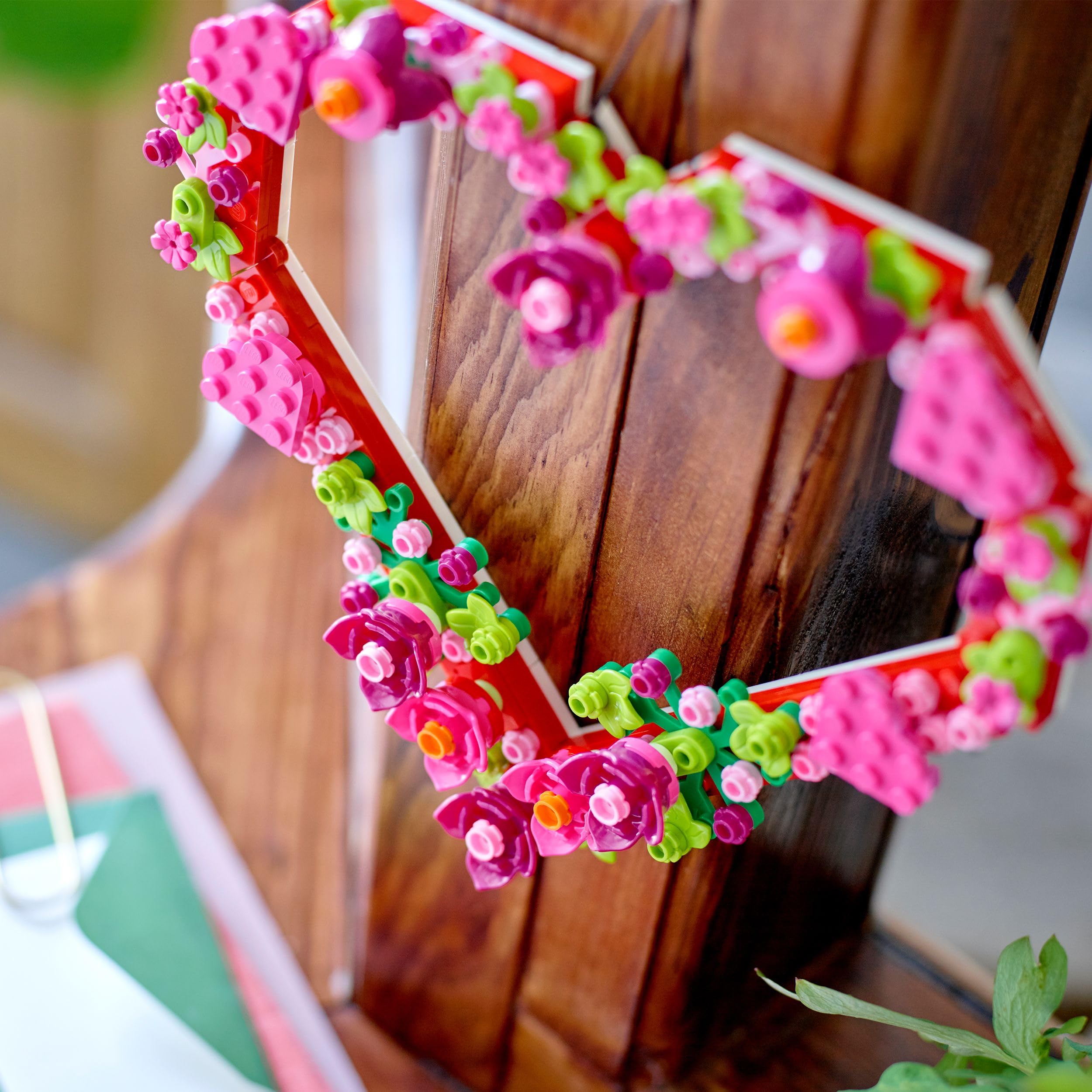 LEGO Iconic Herz-Deko - Spielzeug für Kinder - Geschenk für Mädchen und Jungen ab 9 Jahren - Deko Wohnzimmer - Geschenkidee zum Geburtstag - Modellbau Herz Ornament zum Bauen und Ausstellen 40638 4