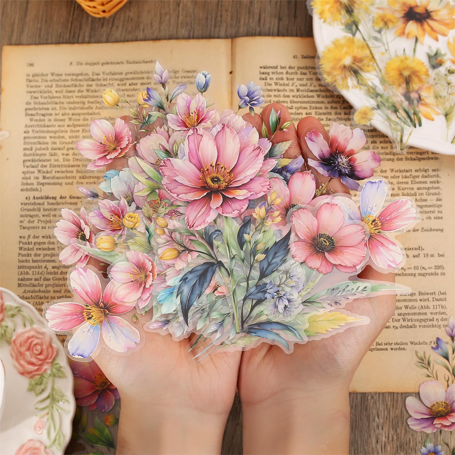 Alideco 120pcs Scrapbook Stickers Vintage Girls Flowers Plants Stickers for Journaling Scrapbooking Junk Journal Crafts Embelishment Decoration Stickers (huaxiangmanyuan)