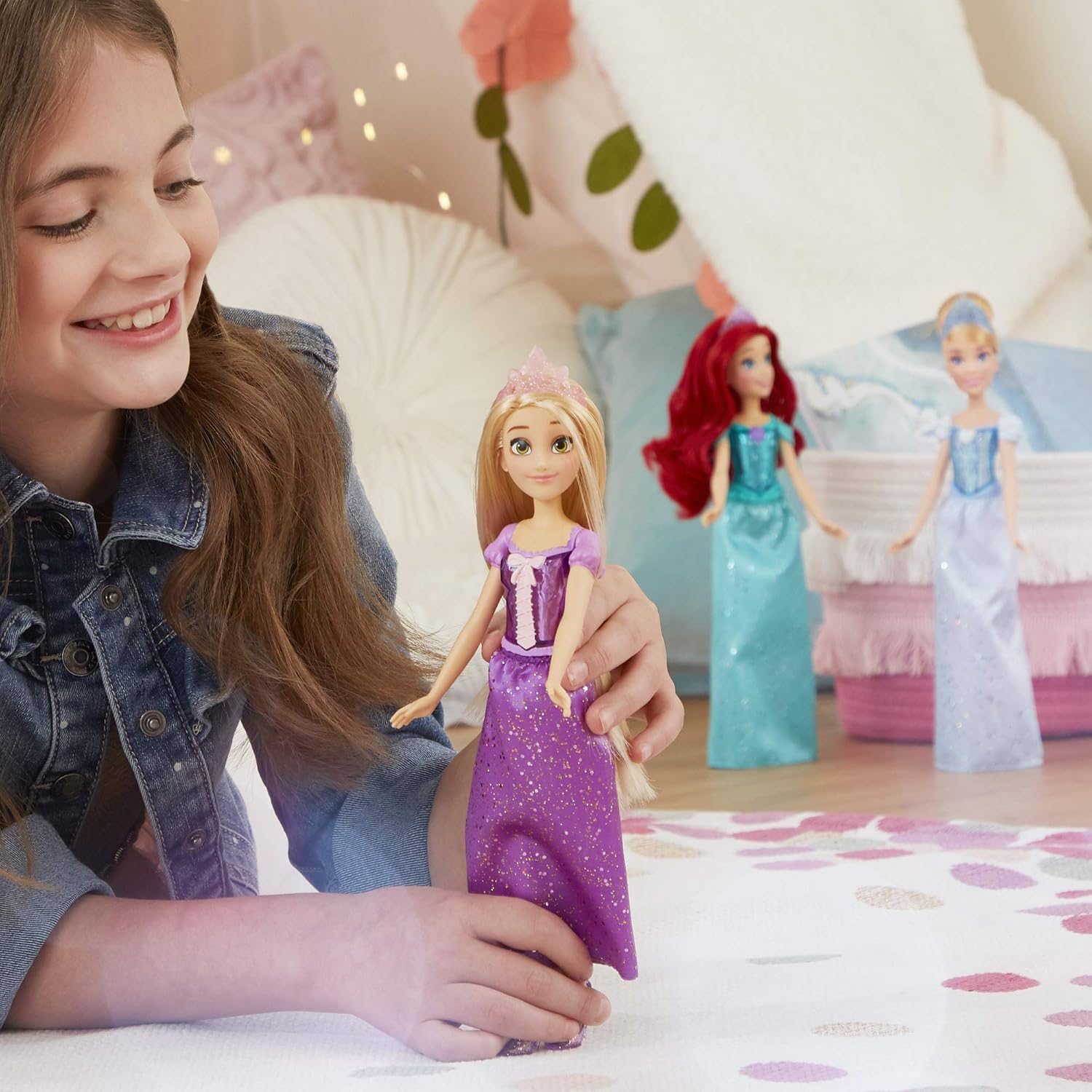 Disney Princess Royal Shimmer Rapunzel Doll, Fashion Doll with Skirt and Accessories, Toy for Kids Ages 3 and Up - Image 3