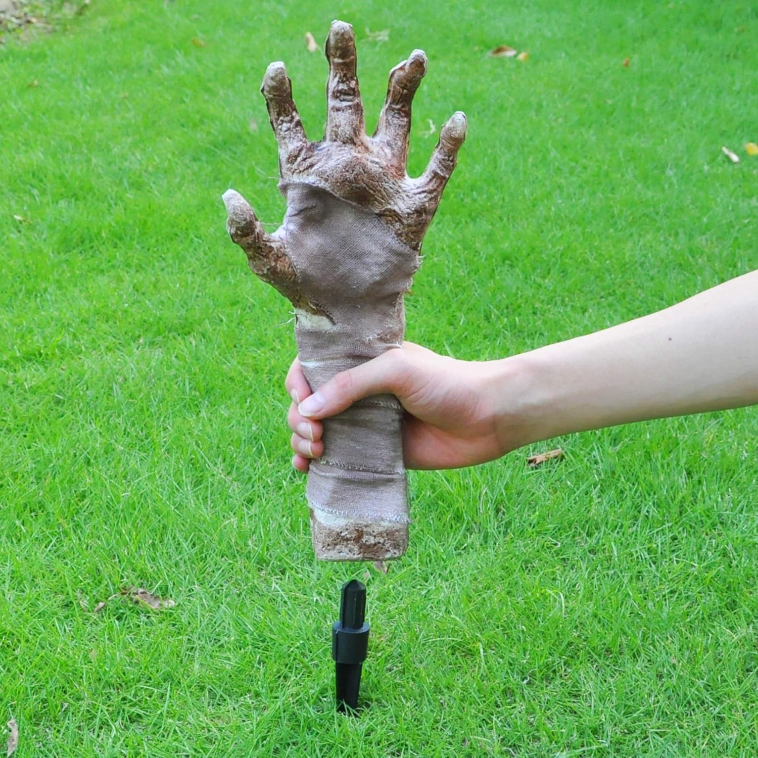 Zombie Arm Stakes, Halloween Yard Ground-breaker Stakes for Halloween Outdoor Yard Decorations: Garden & Outdoor