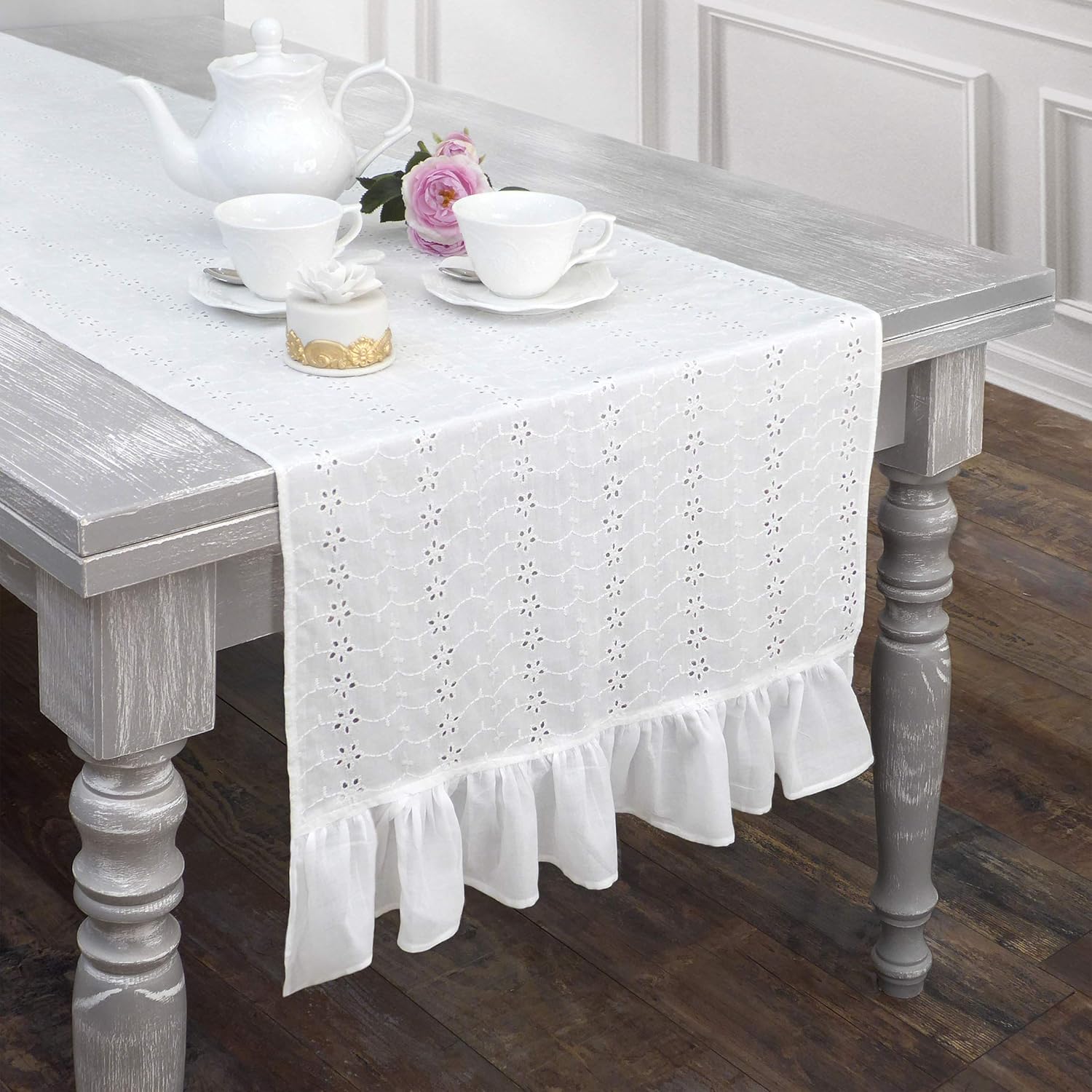 Chemin de table européen blanc blanchi en dentelle de différentes tailles - Canada