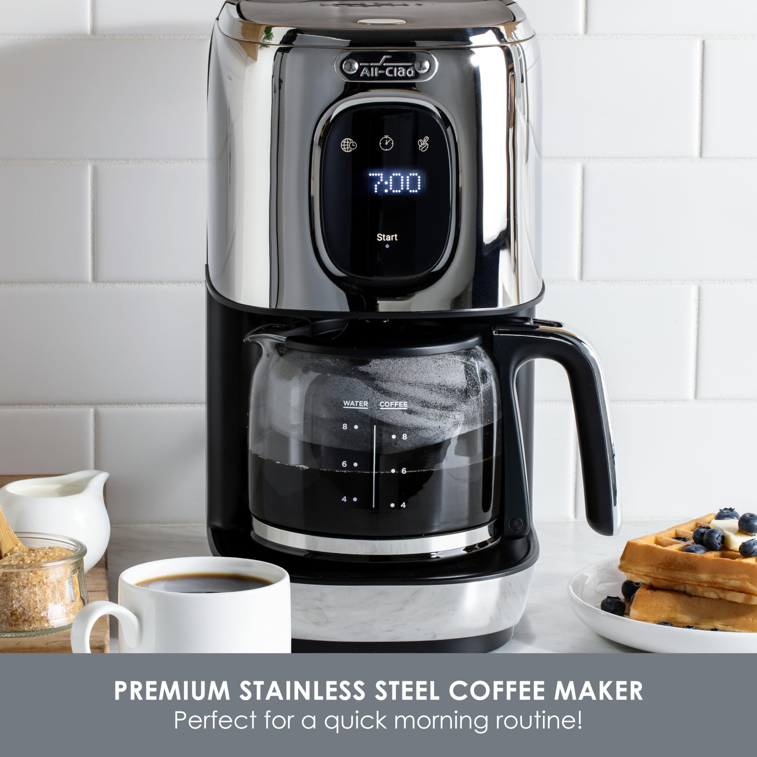 Cafetera Majestuo All-Clad de acero inoxidable, función mantener caliente, 1000 vatios, temporizador programable, tanque de agua extraíble, color plateado