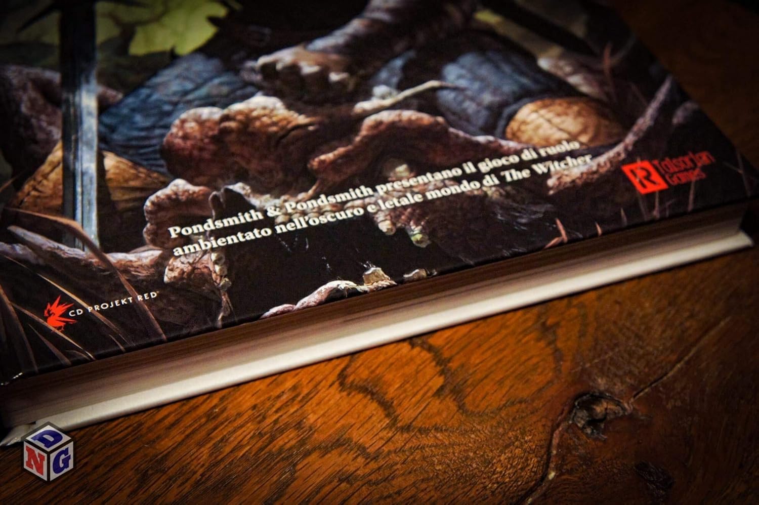 Fantàsia The Witcher - Manuale Base - Italiano: Amazon.es: Juguetes y juegos