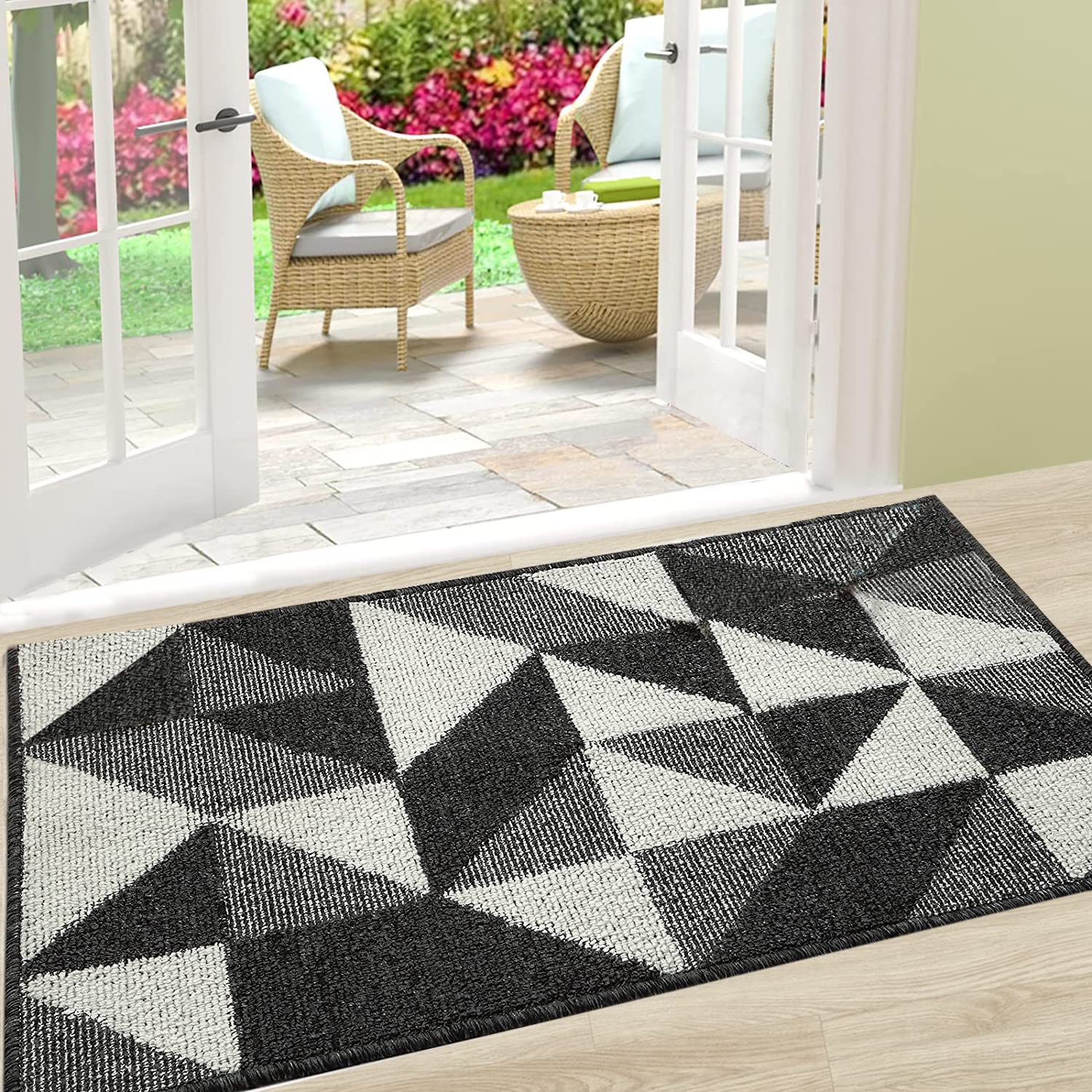 QiRung Door Mat 50x80 Cm, Door Mats Indoor Non-slip Machine Washable Doormat Absorbent Door mat Soft Dirt Trapper Entrance Door mat for Indoor, Entrance, Patio, Hallway, Pets and Dogs(Black)