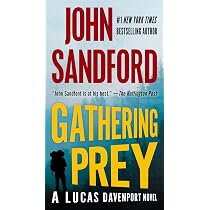 Amazon.com: Field of Prey (Lucas Davenport): 9780425275115 ...