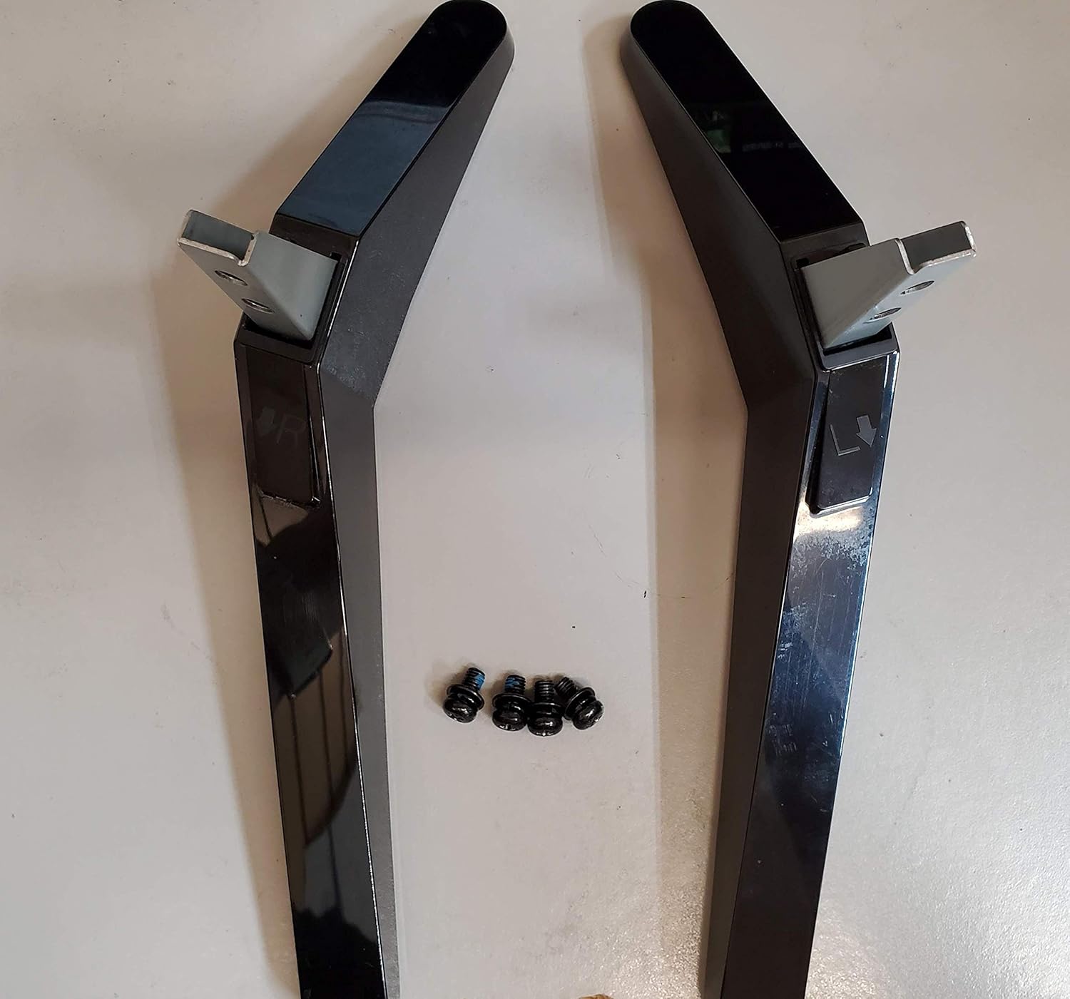 Amazon.com: Toshiba 55L421U - Mueble para televisor con pedestal (4