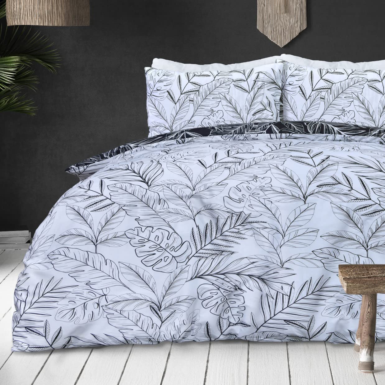 Sleepdown Tropical Palm Tree Floral Mono White Black Reversible Soft Easy Care Duvet Cover Quilt Bedding Set with Pillowcases - Double (200cm x 200cm)