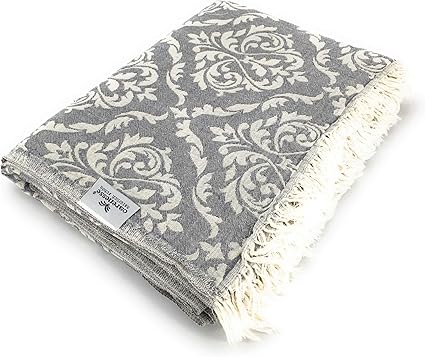 Carenesse Tagesdecke Barock Muster Grau 150 X 200 Cm 100 Baumwolle Leichte Dunne Beidseitig Schone Decke Mit Kurzen Fransen Uberwurf Fur Bett Sofa Und Couch Tischdecke Dekodecke Amazon De Kuche Haushalt