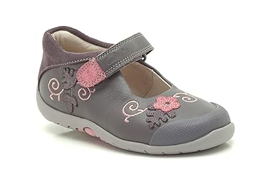clarks girls shoes size 6