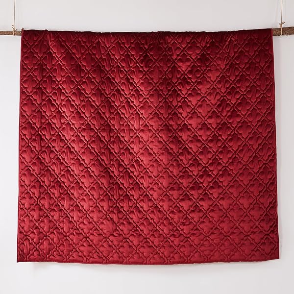 LEVTEX HOME – CASERTA QUILT – KING – ARABESQUE MEDALLION – RED VELVET – QUILT SIZE 106X92IN. – POLYESTER VELVET