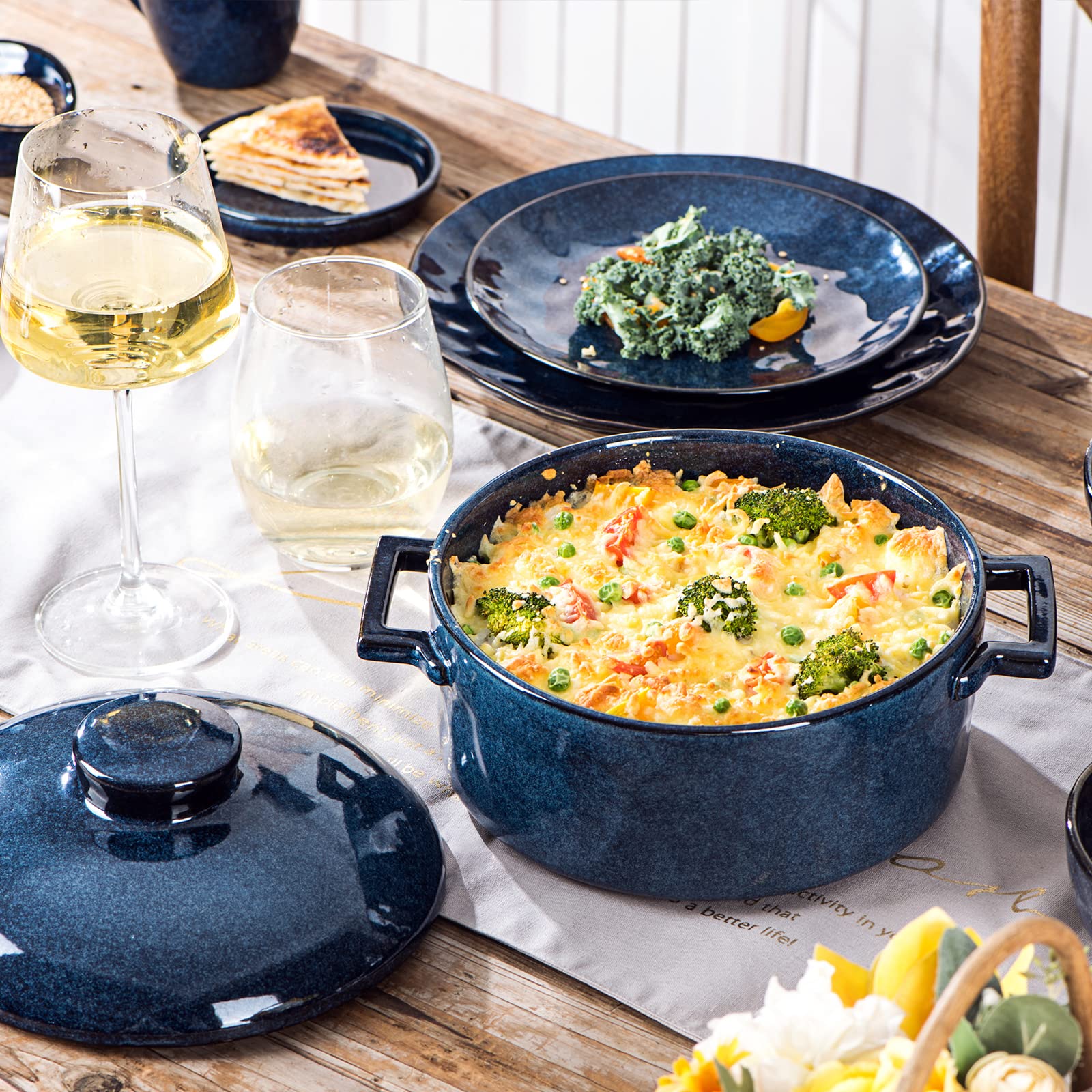 vicrays Casserole Dish with Lid - Ceramic Lasagna Pan Deep 2 Quart Round Baking Dishes Covered Bakeware for Oven Safe Serving Dish with Handles for Party Dinner Banquet Daily Use (Blue)
