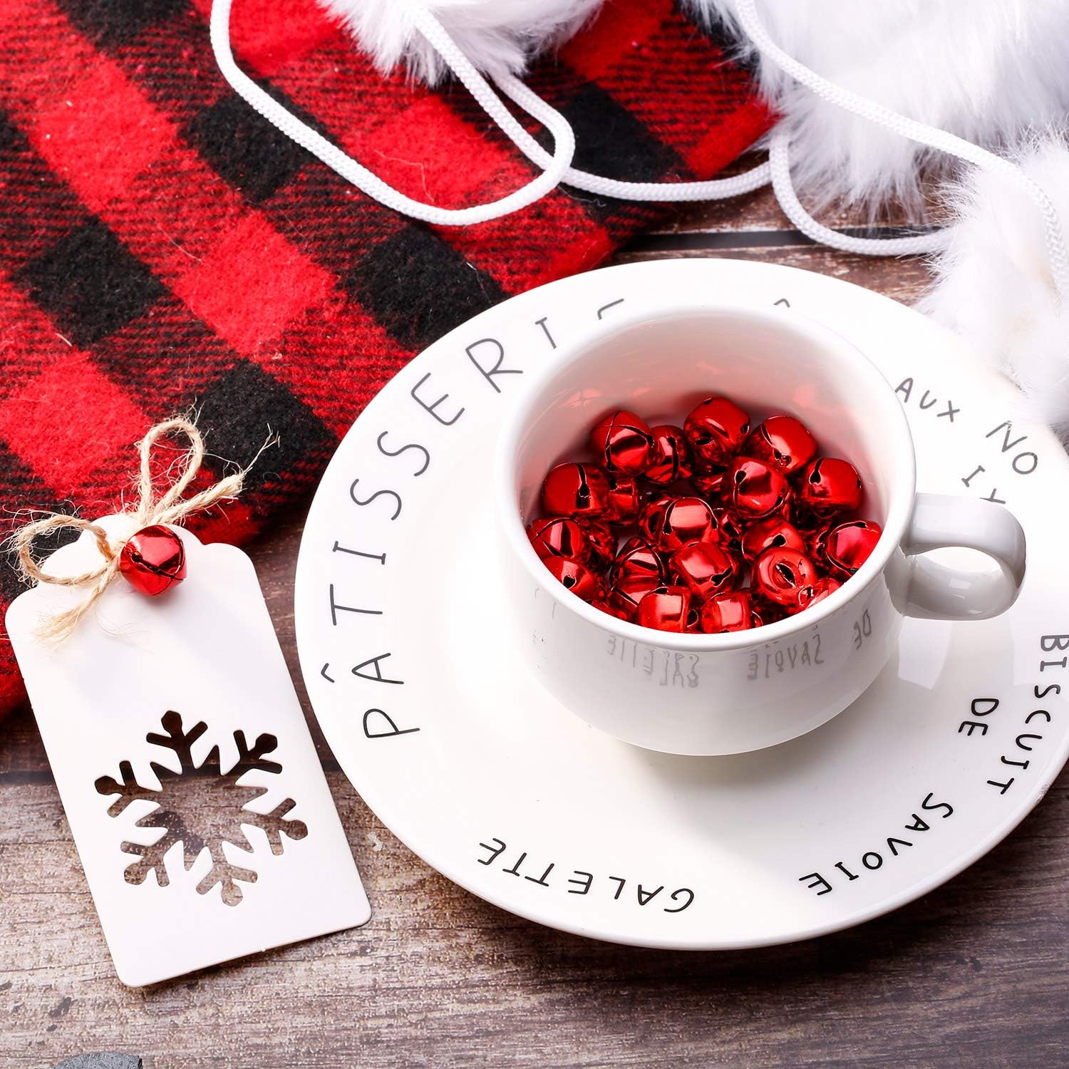 Christmas Bells, 300 Pieces Craft Bells, DIY Bells for Wreath Holiday Home and Christmas Decoration (Red, 0.5 inch) - Image 4