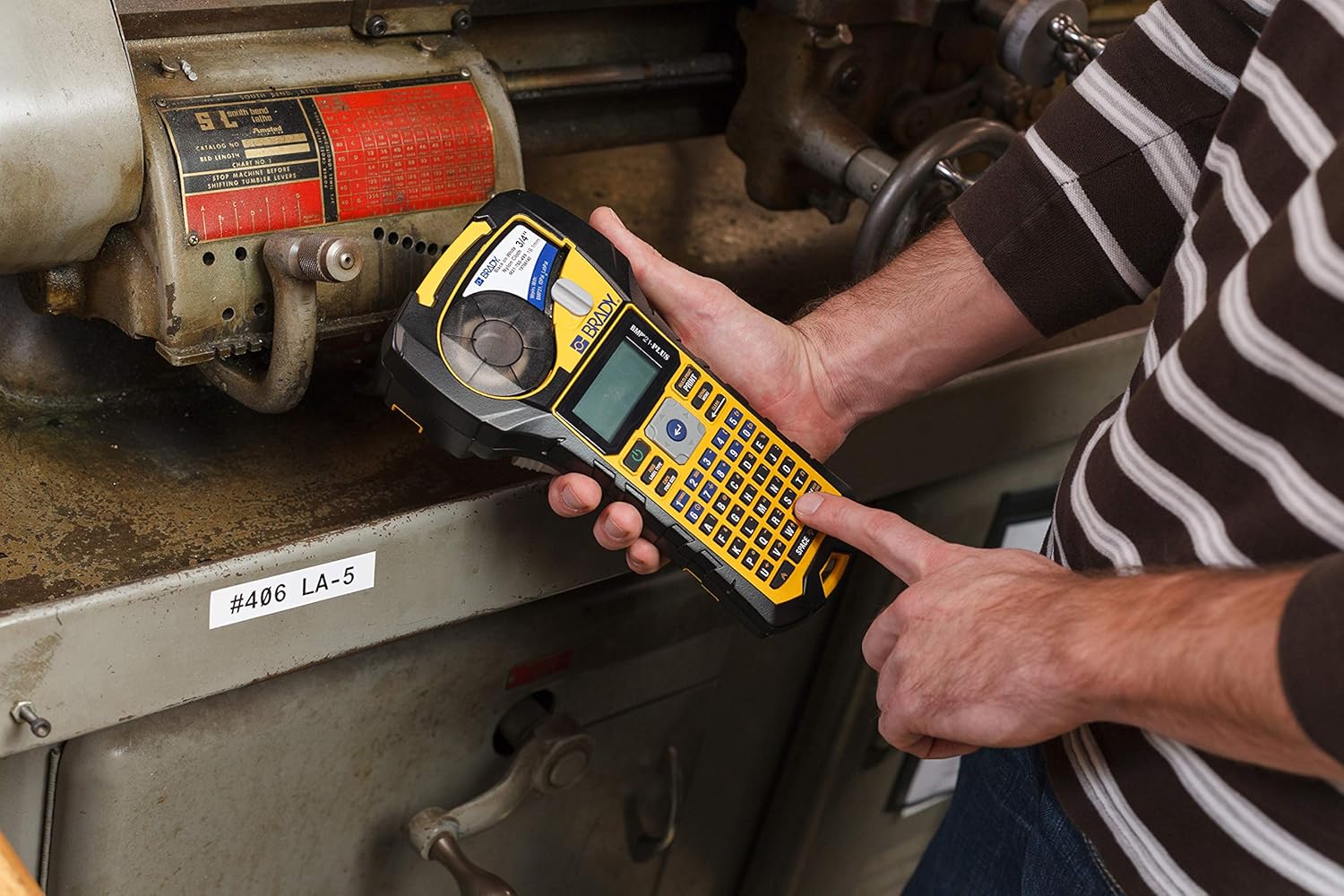 Brady BMP21-PLUS Handheld Label Printer with Rubber Bumpers, Multi-Line Print, 6 to 40 Point Font: Industrial & Scientific